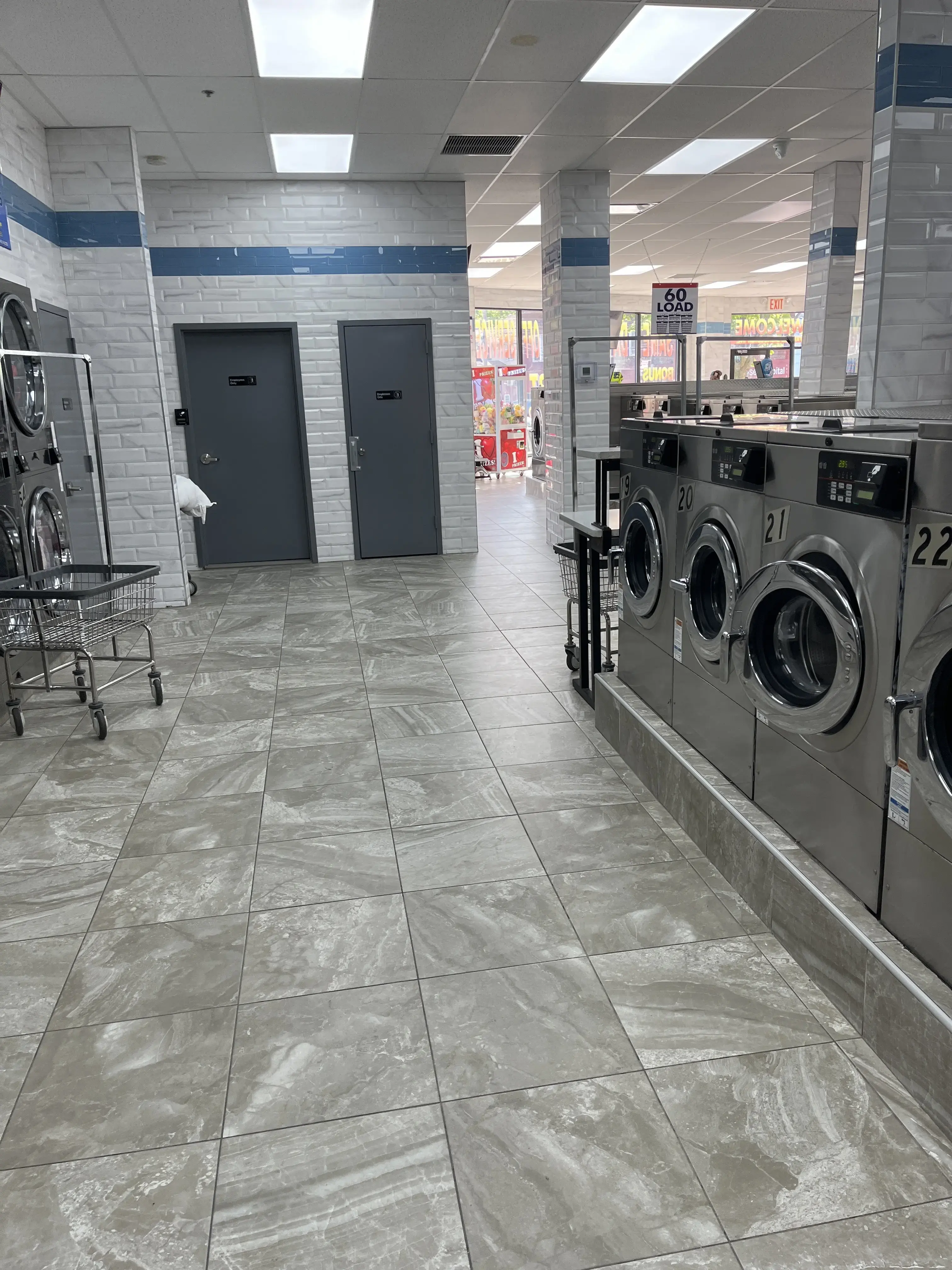 Farmers Laundromat - Image 3