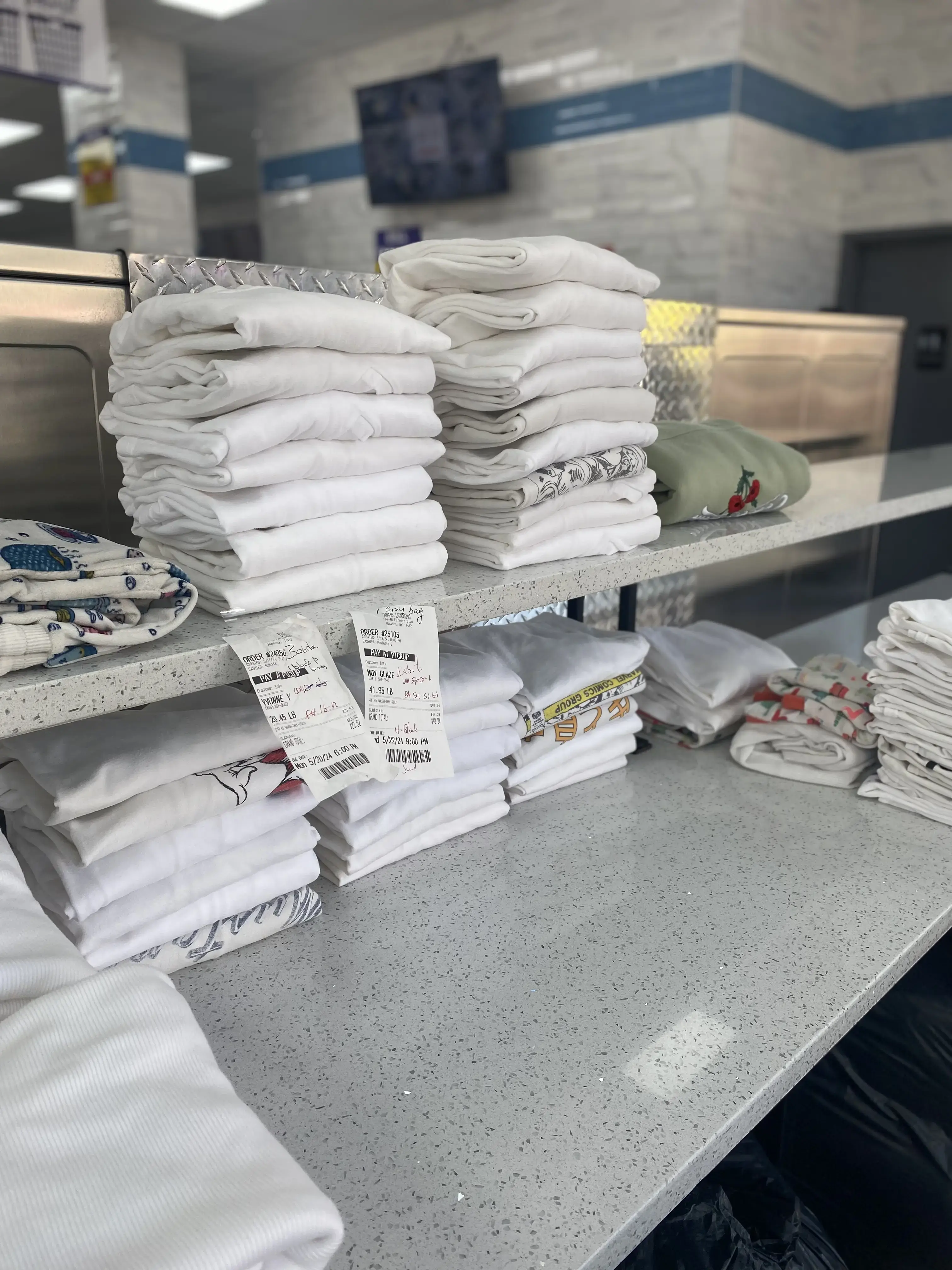 Farmers Laundromat - Image 16