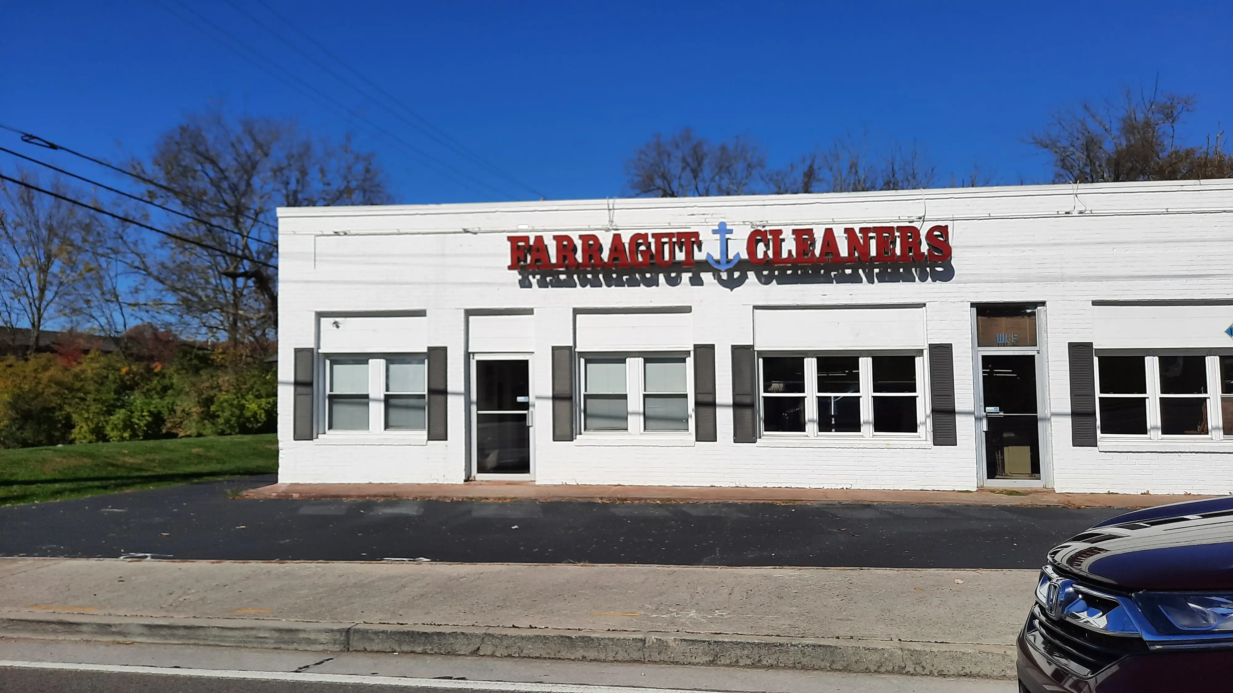 Farragut Cleaners - Image 9