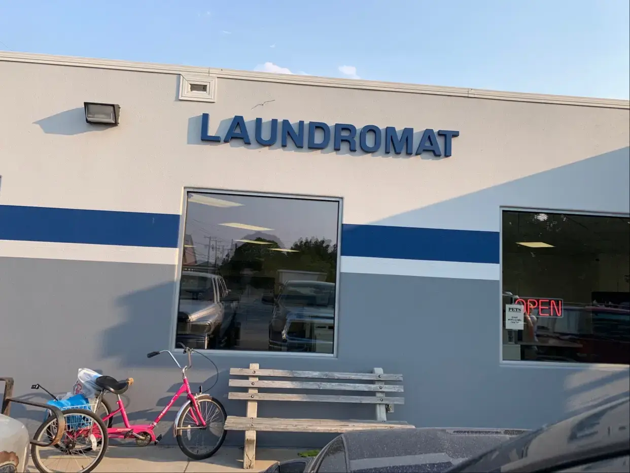 Fast & Fluffy Laundromat thumbnail 5