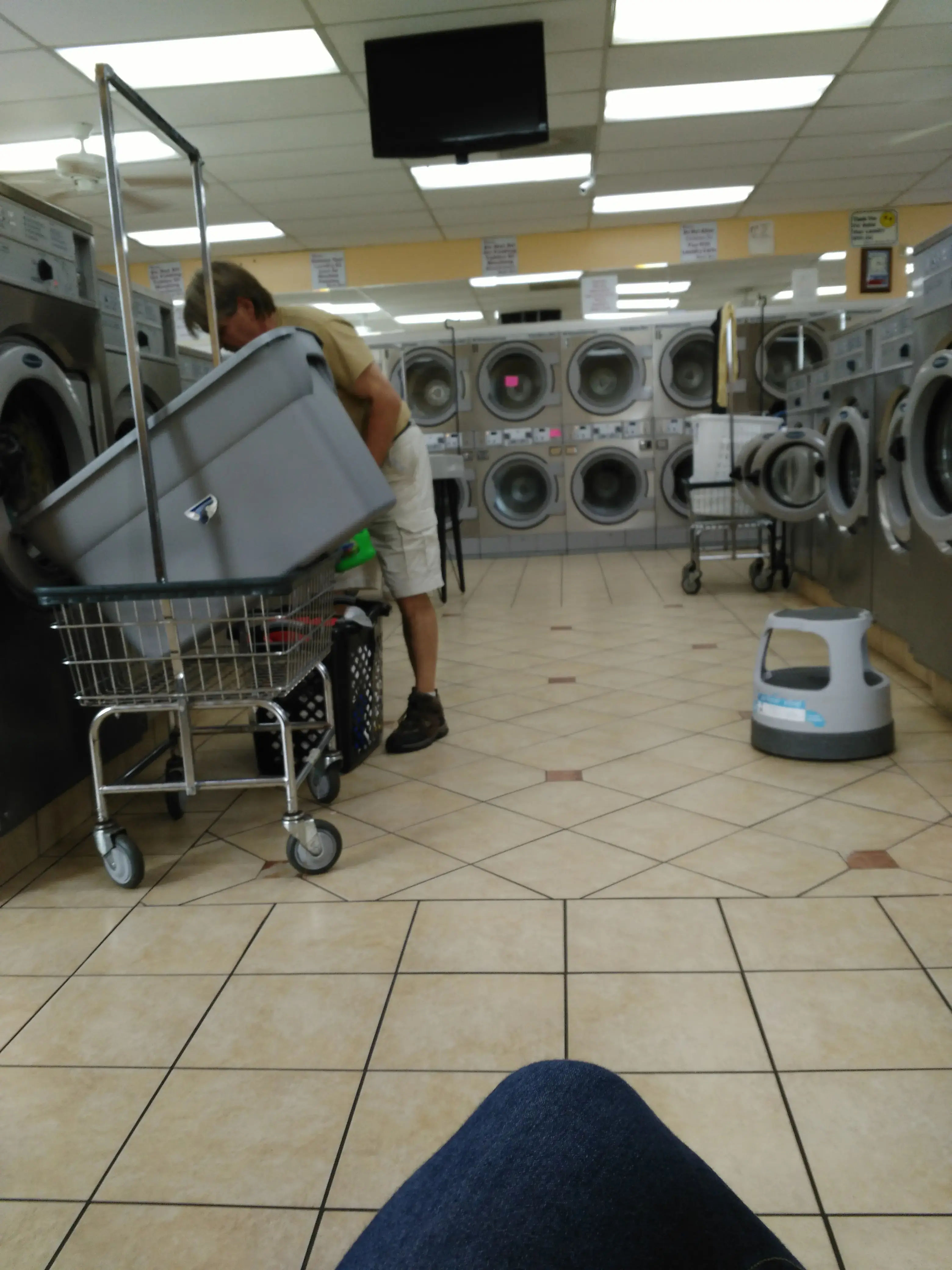 Fast & Fresh Coin Laundry thumbnail 19