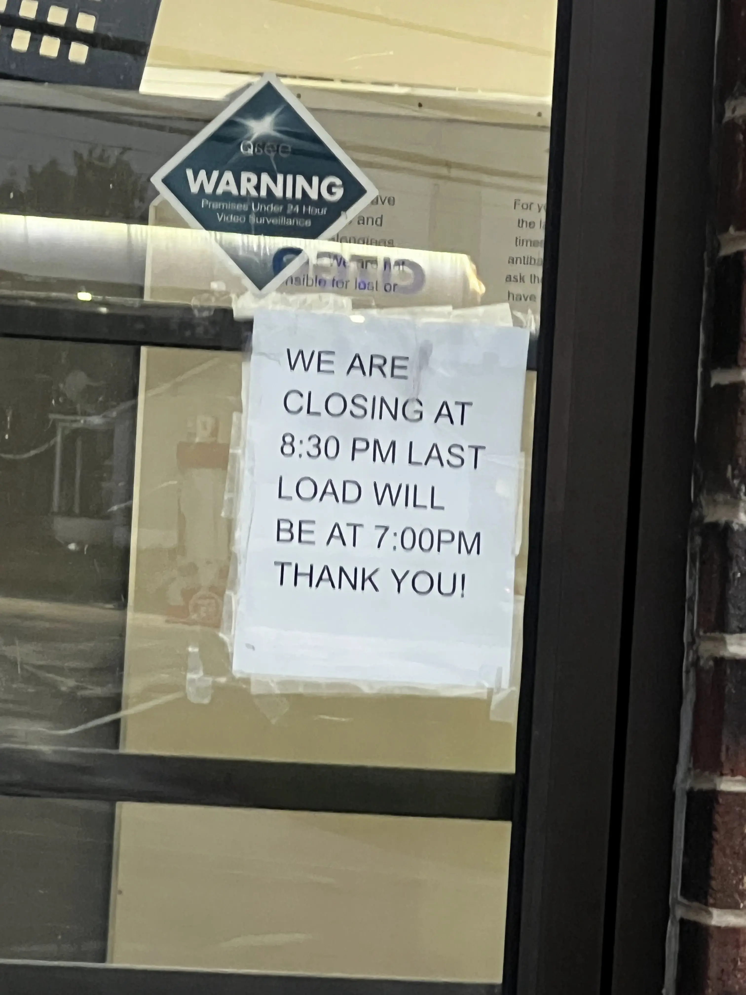 Fast & Fresh Coin Laundry - Image 11