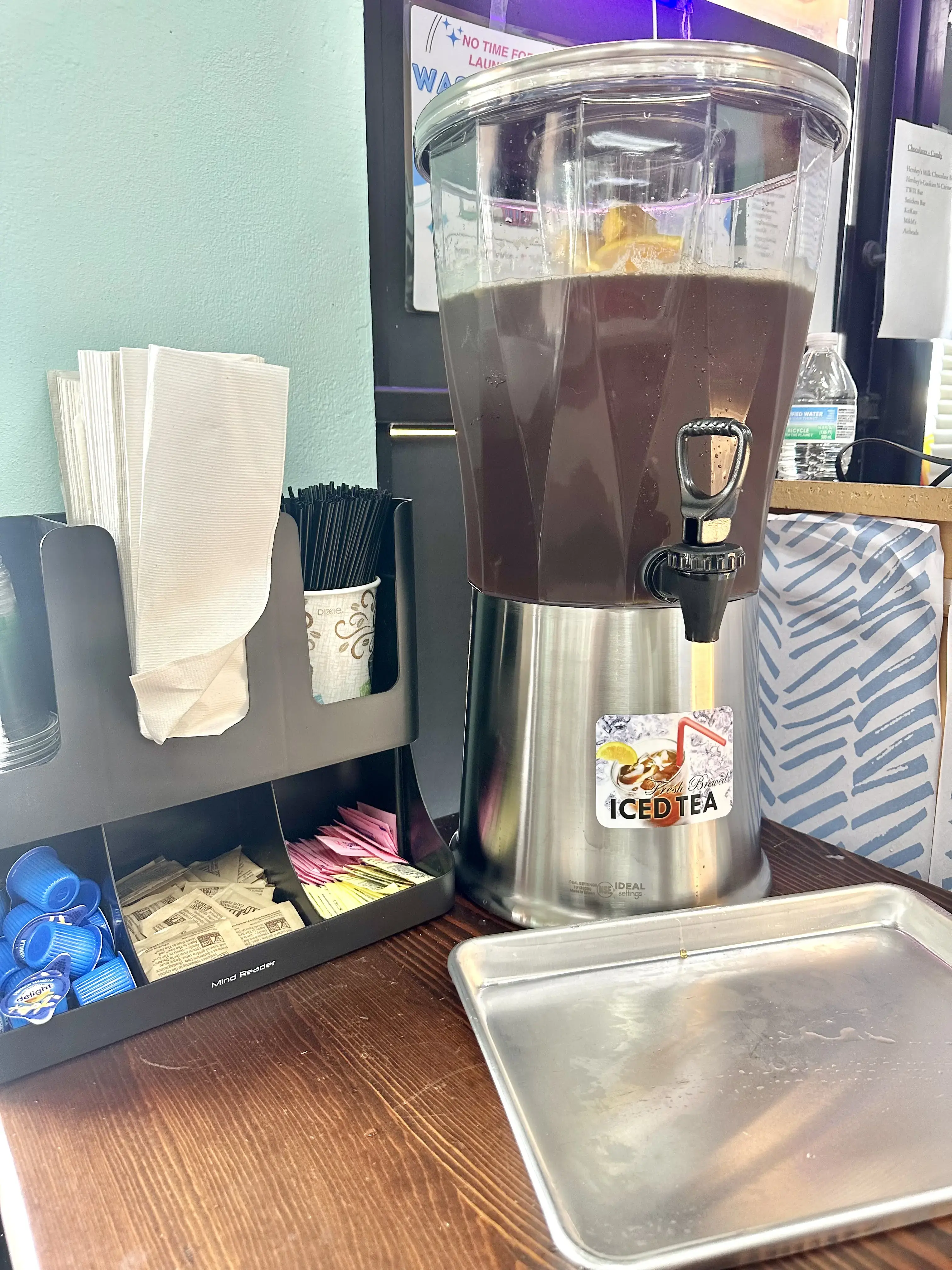 Fast Fresh Laundry Tower Place Laundromat thumbnail 15