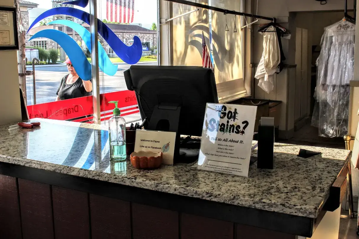Faye's Laundry & Dry Cleaning - Image 5
