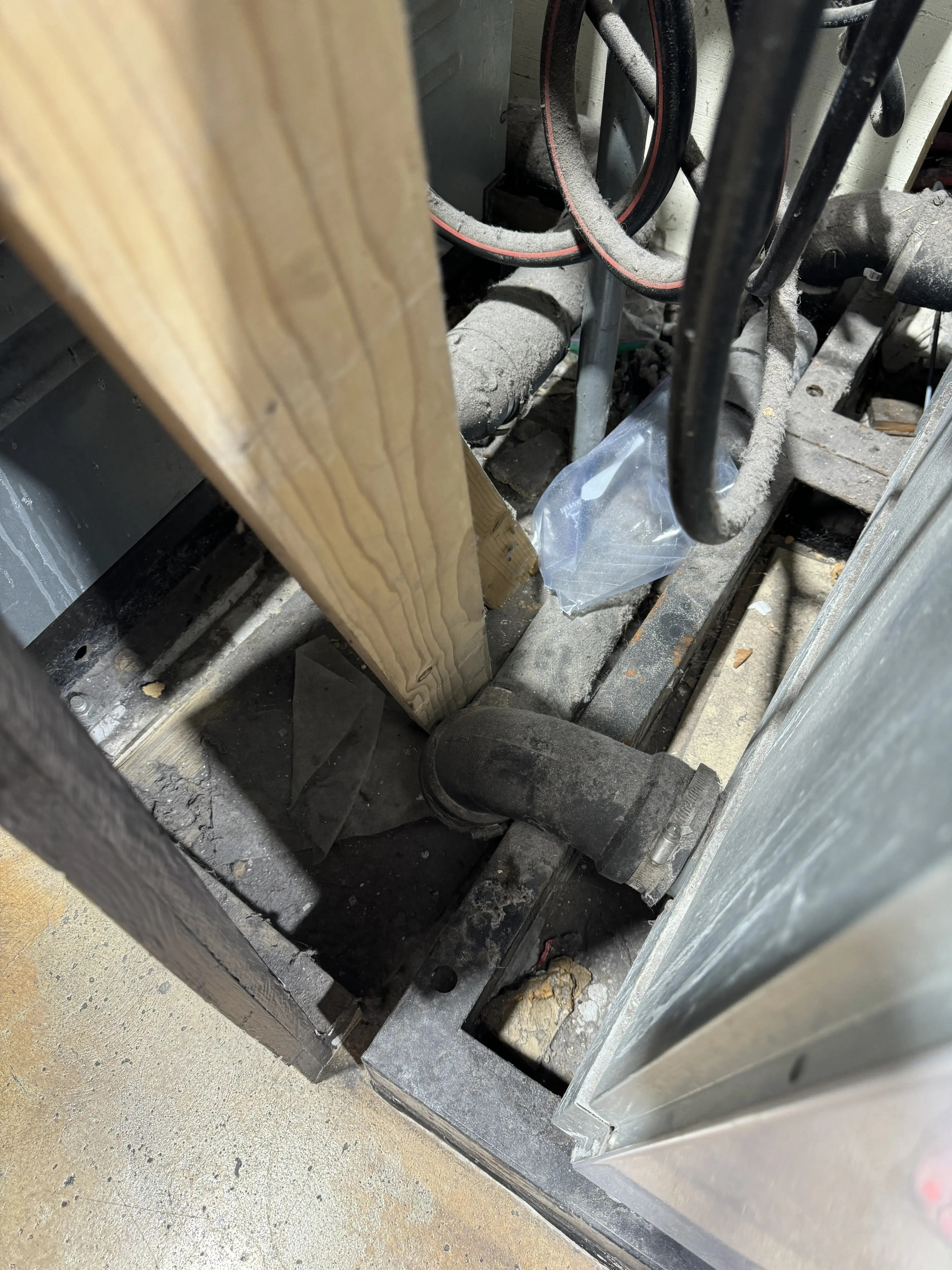 Faye's Laundry & Dry Cleaning - Image 11