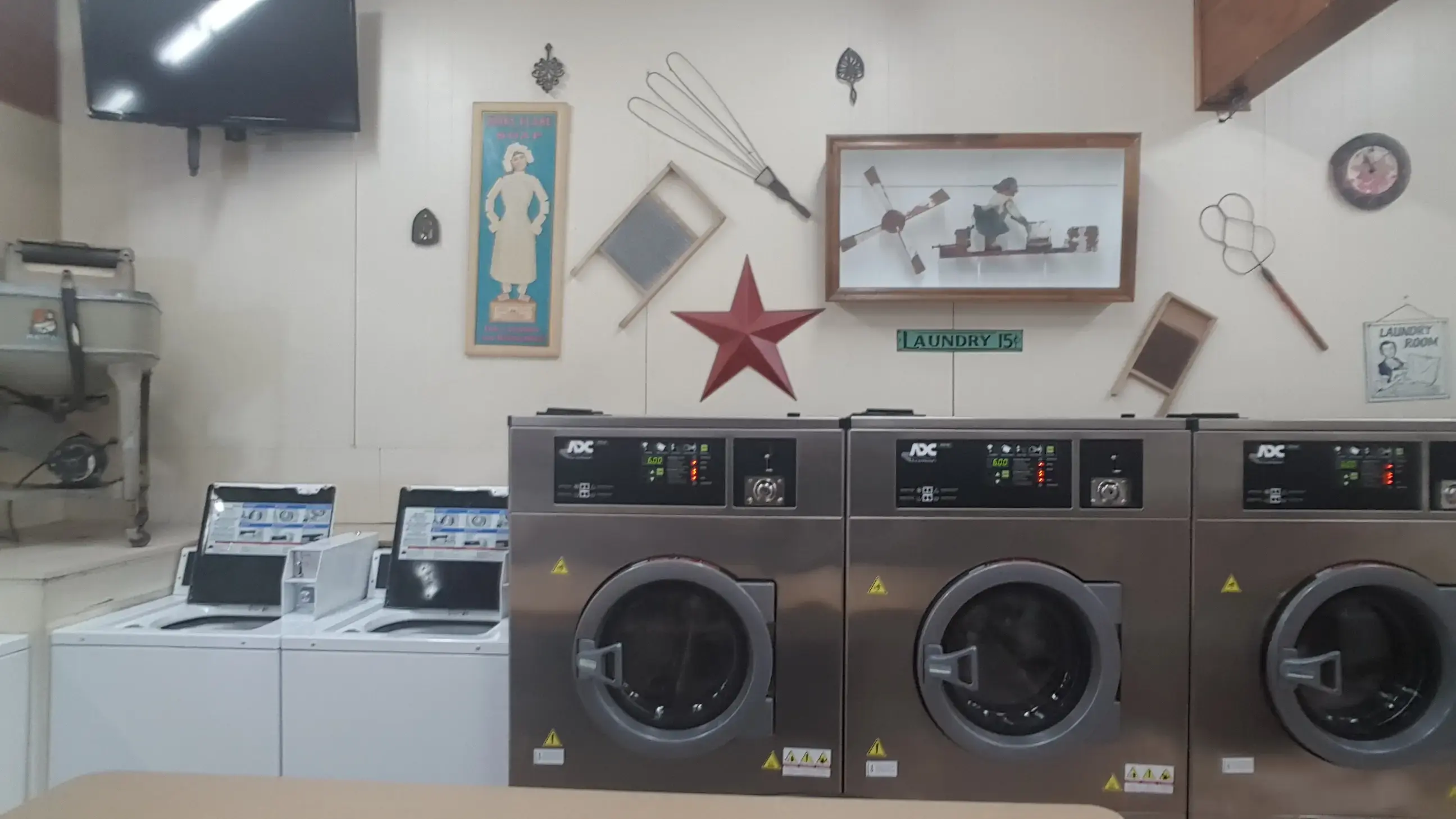 Faye's Laundry & Dry Cleaning - Image 11