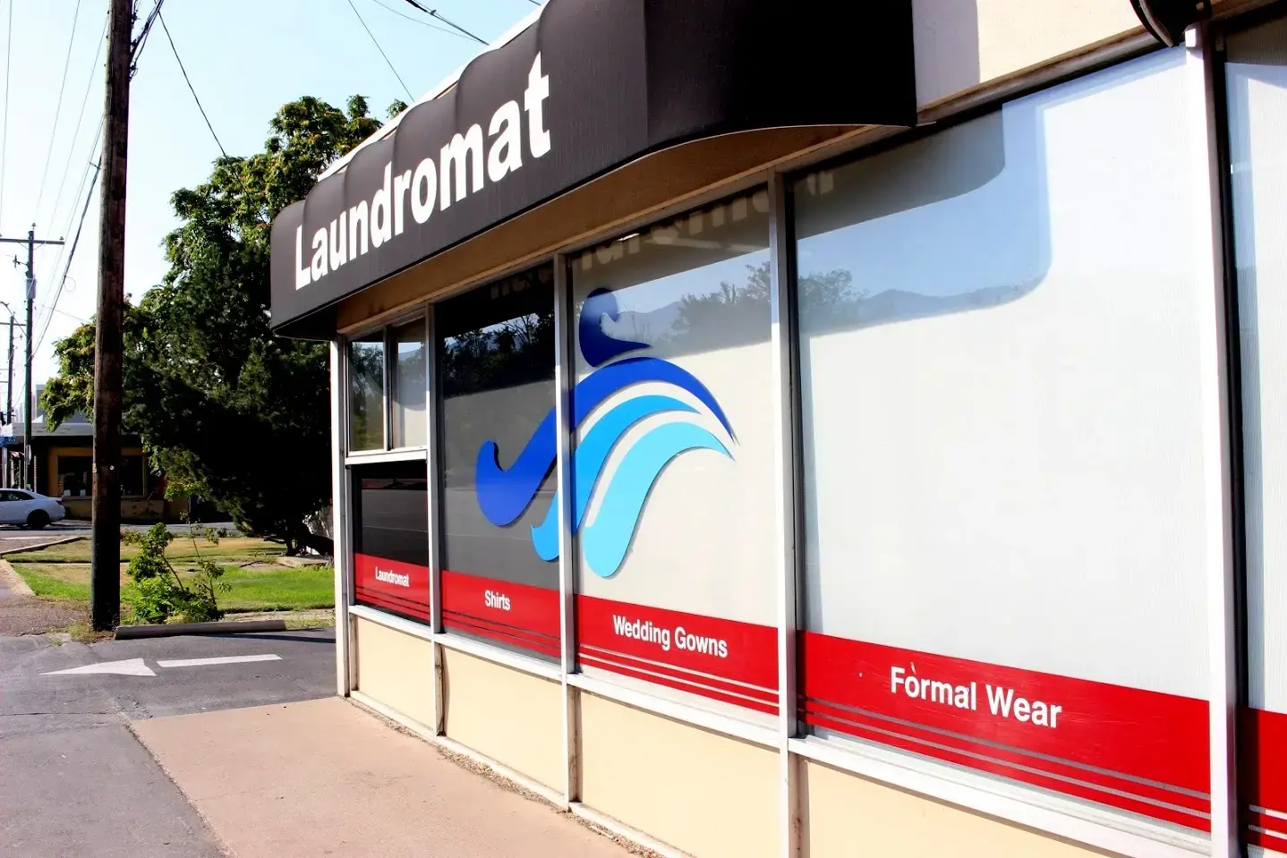 Faye's Laundry & Dry Cleaning - Image 4