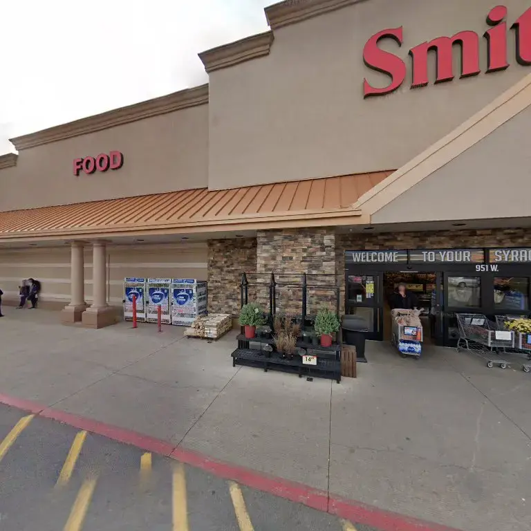 Faye's Laundry & Dry Cleaning thumbnail 6