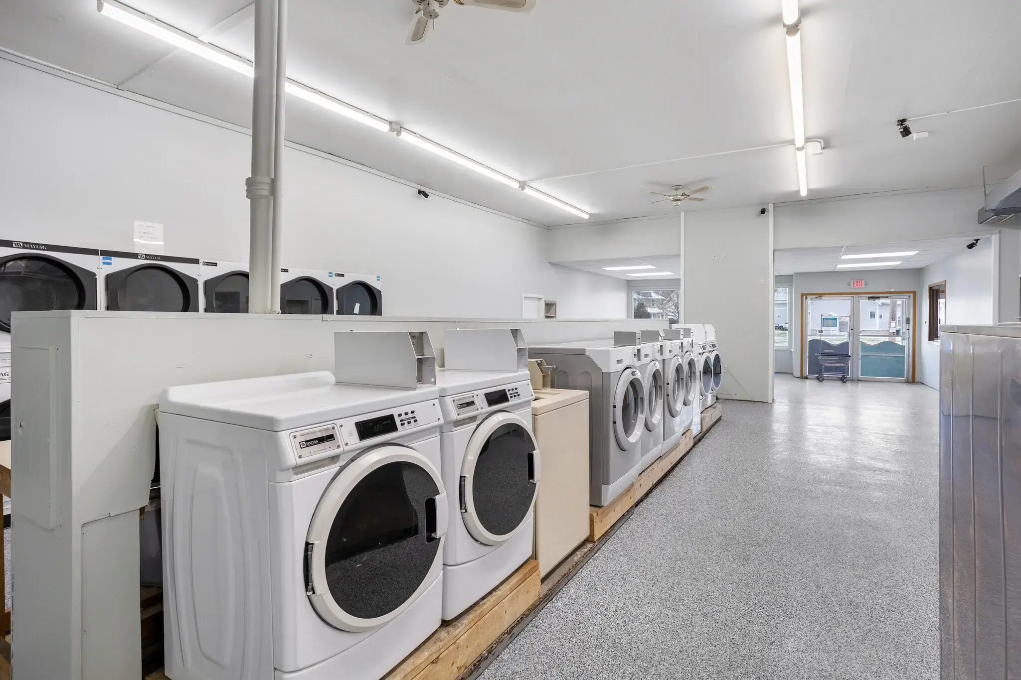 FDL Laundry thumbnail 2