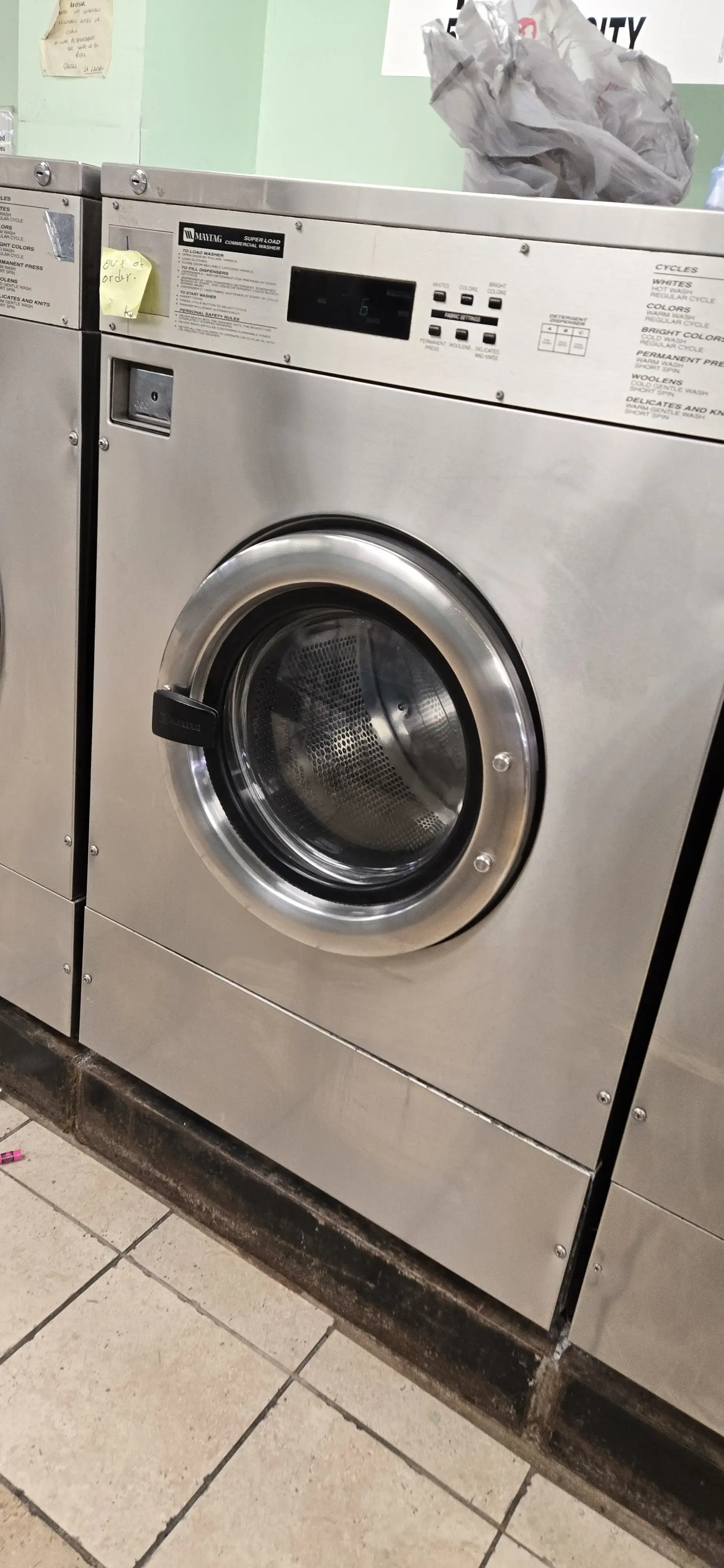Featherstone Laundromat thumbnail 3