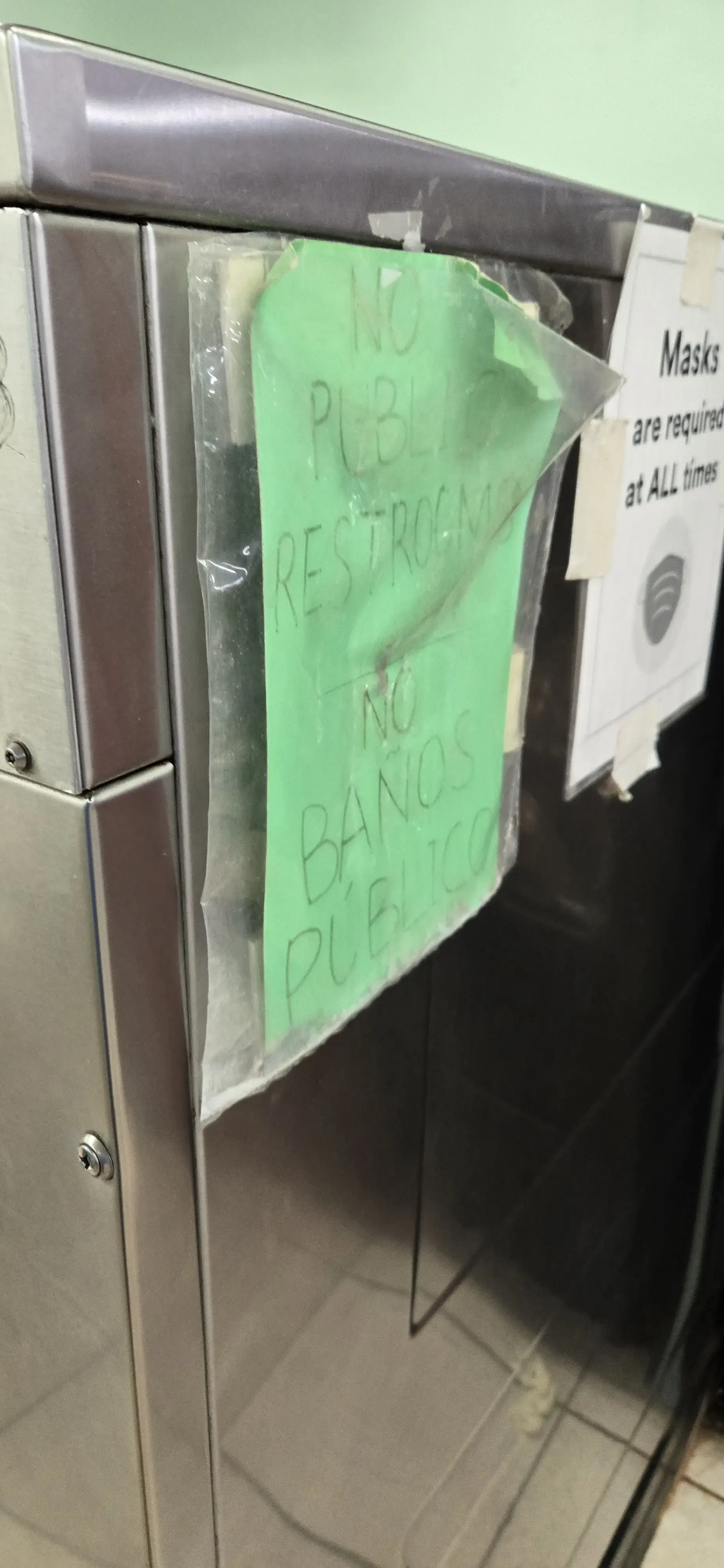 Featherstone Laundromat thumbnail 15