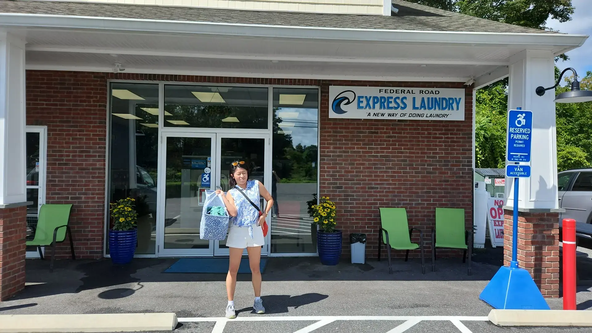 Federal Road Express Laundry - Image 4