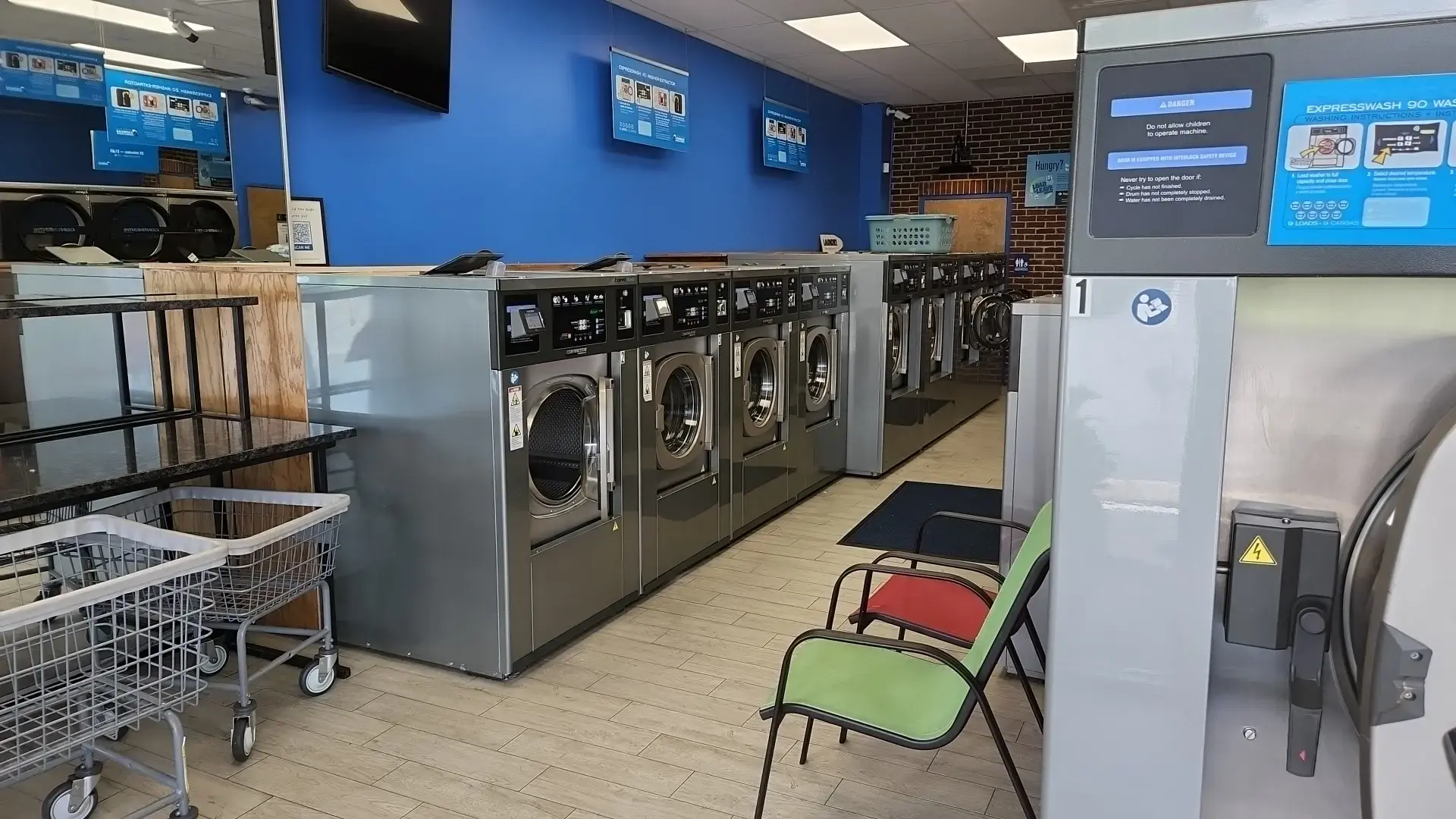 Federal Road Express Laundry thumbnail 5