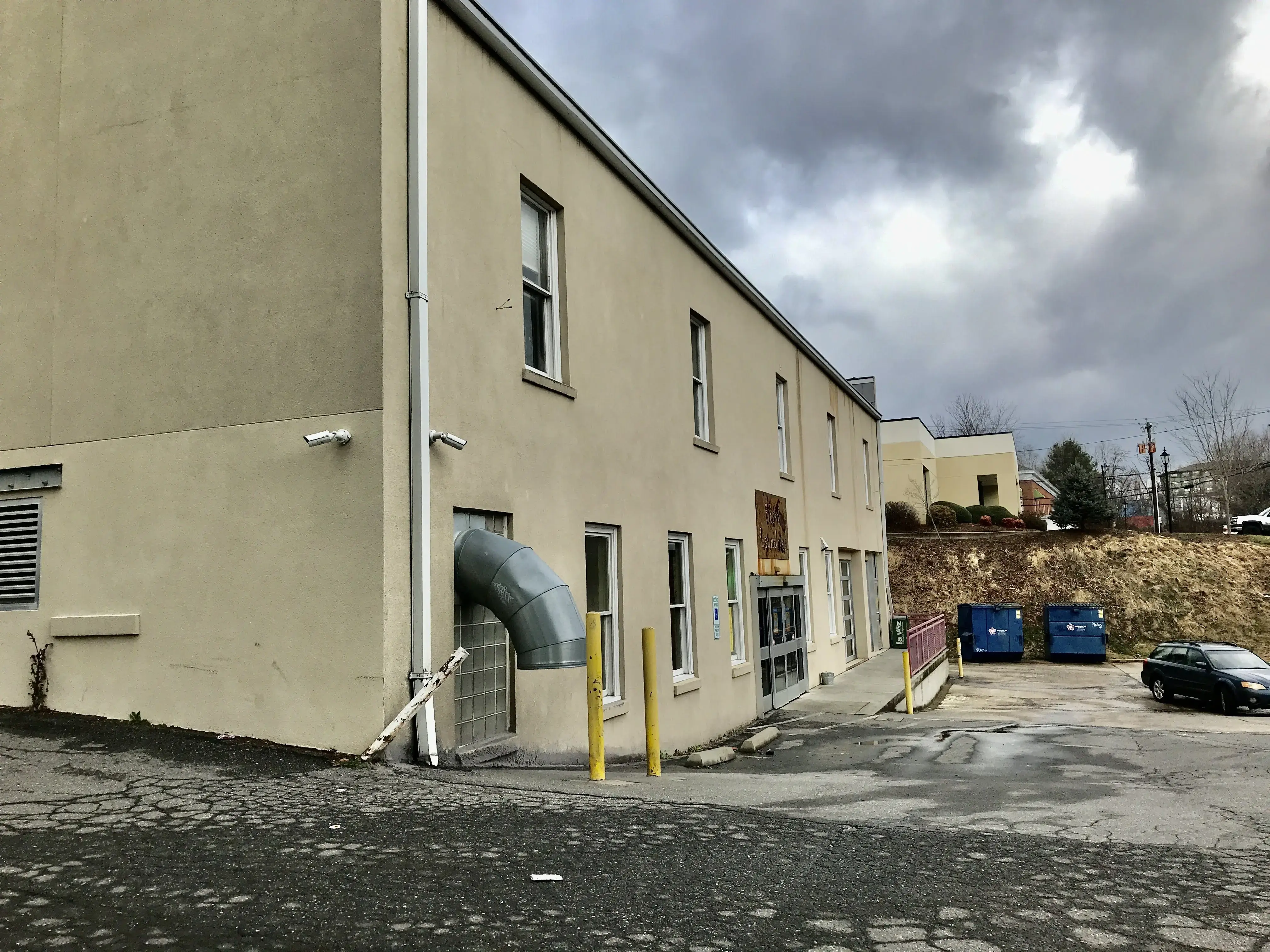 Fiesta Laundries - Image 17