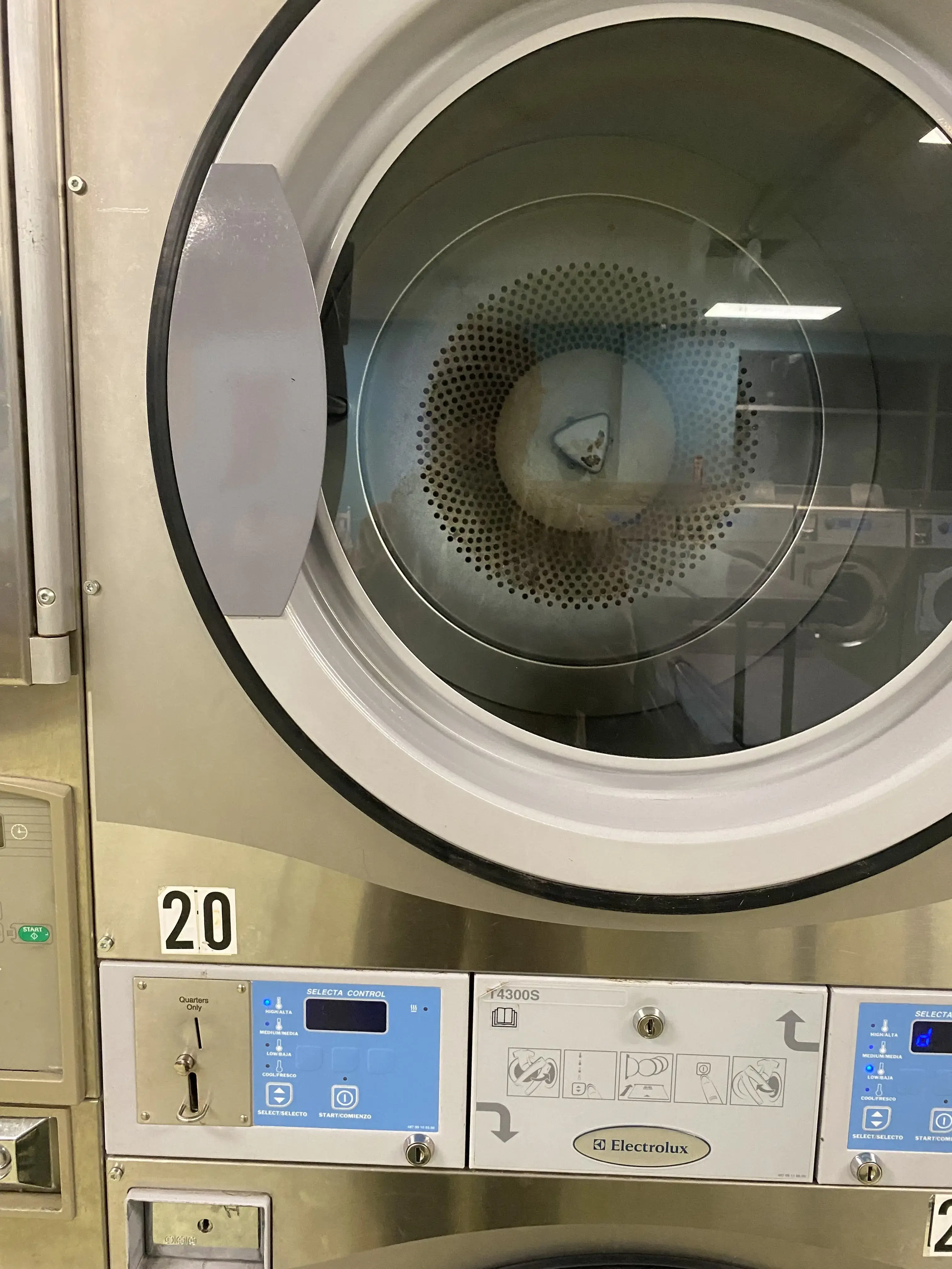 Fiesta Laundries - Image 9