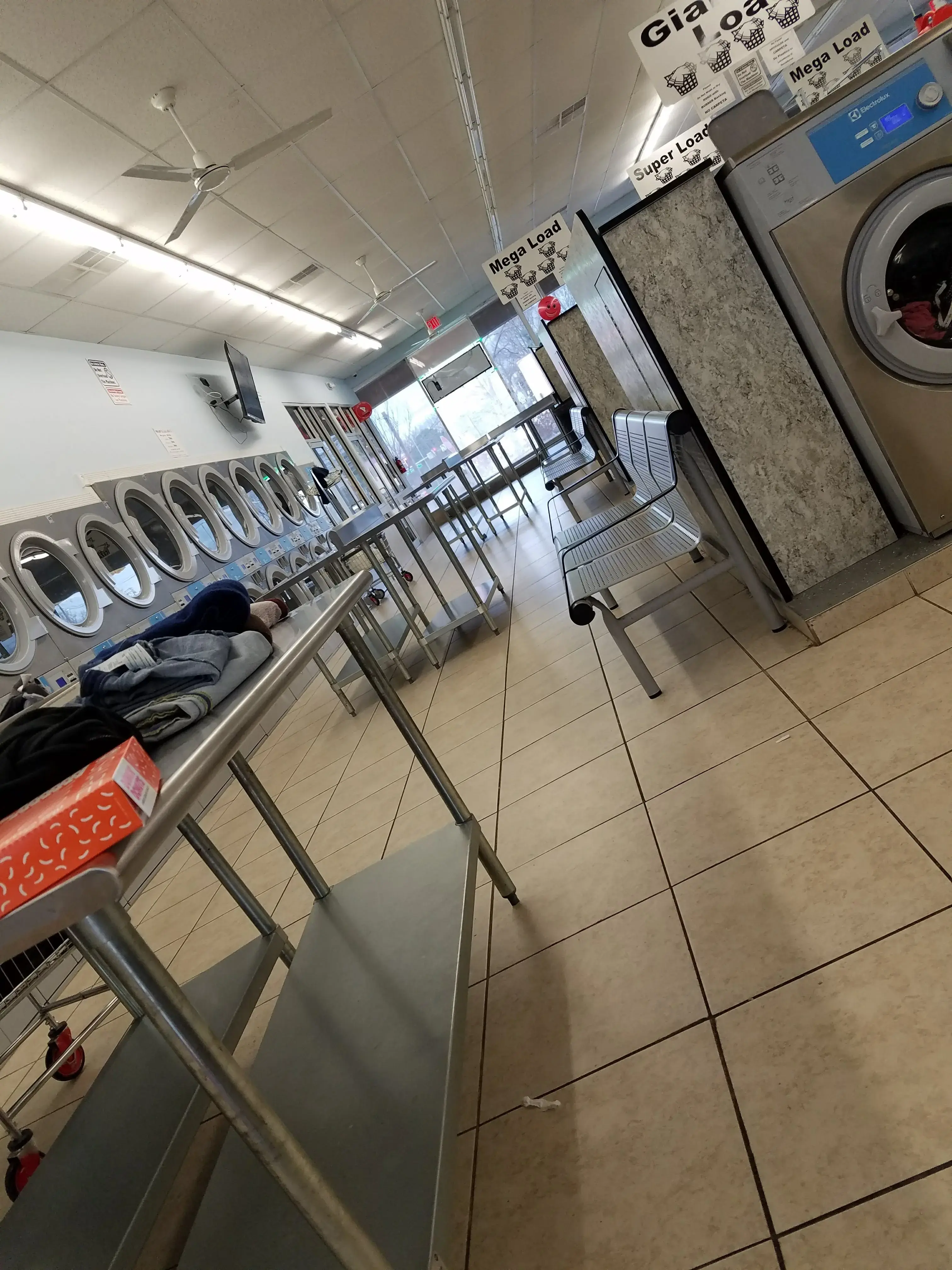 Fiesta Laundromat in Takoma Park thumbnail 3