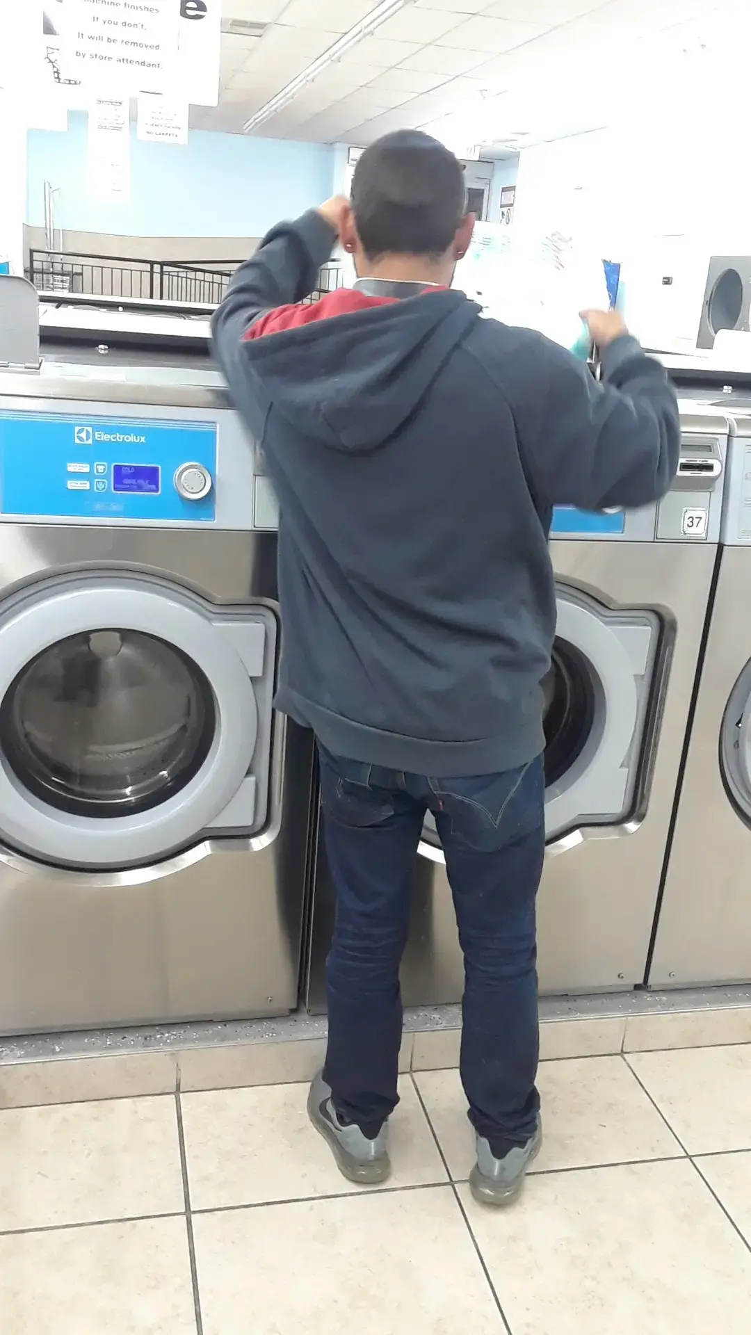 Fiesta Laundromat in Takoma Park thumbnail 15