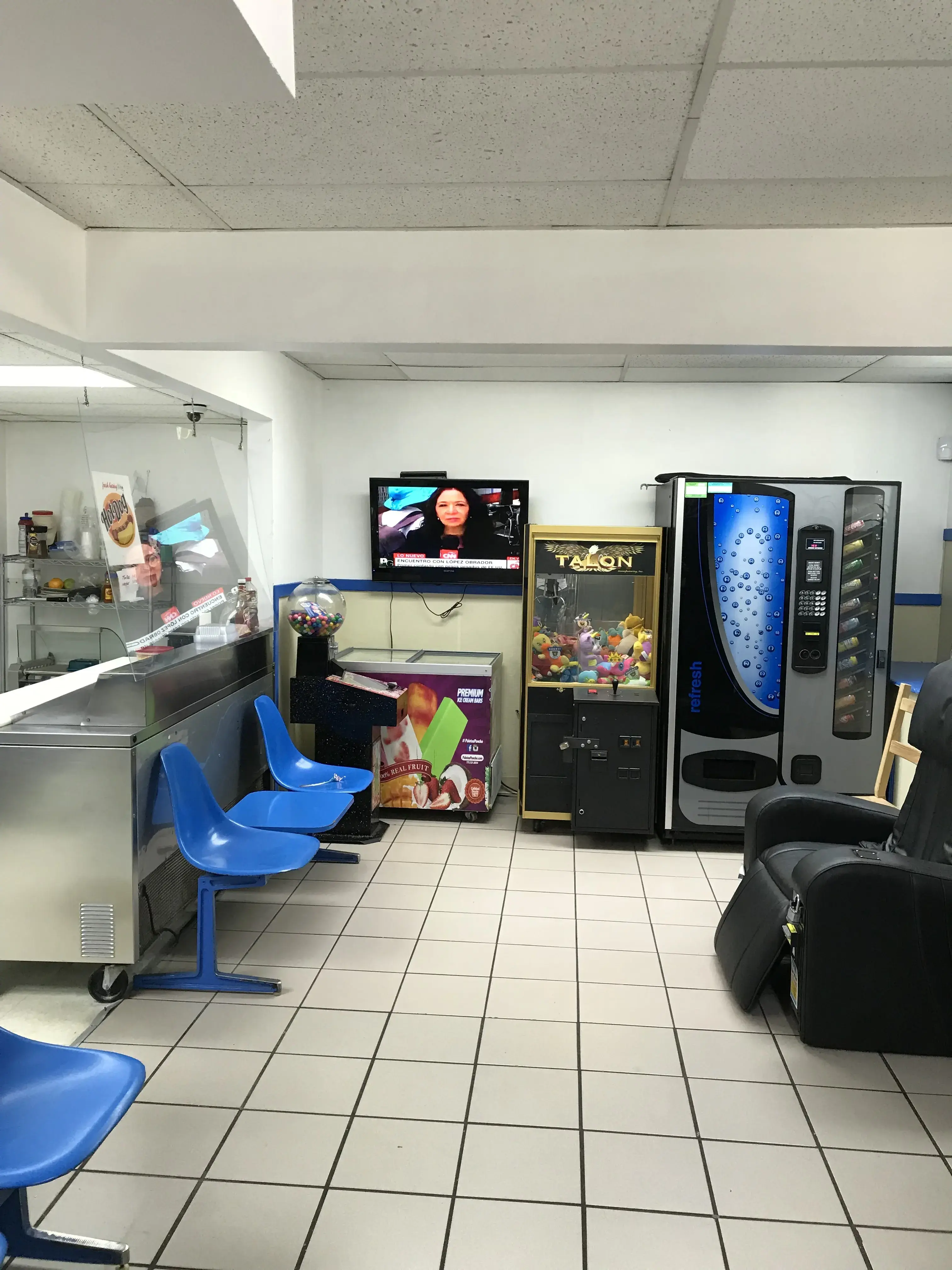 Fiesta Wash Coin Laundromat& pickup and delivery thumbnail 6