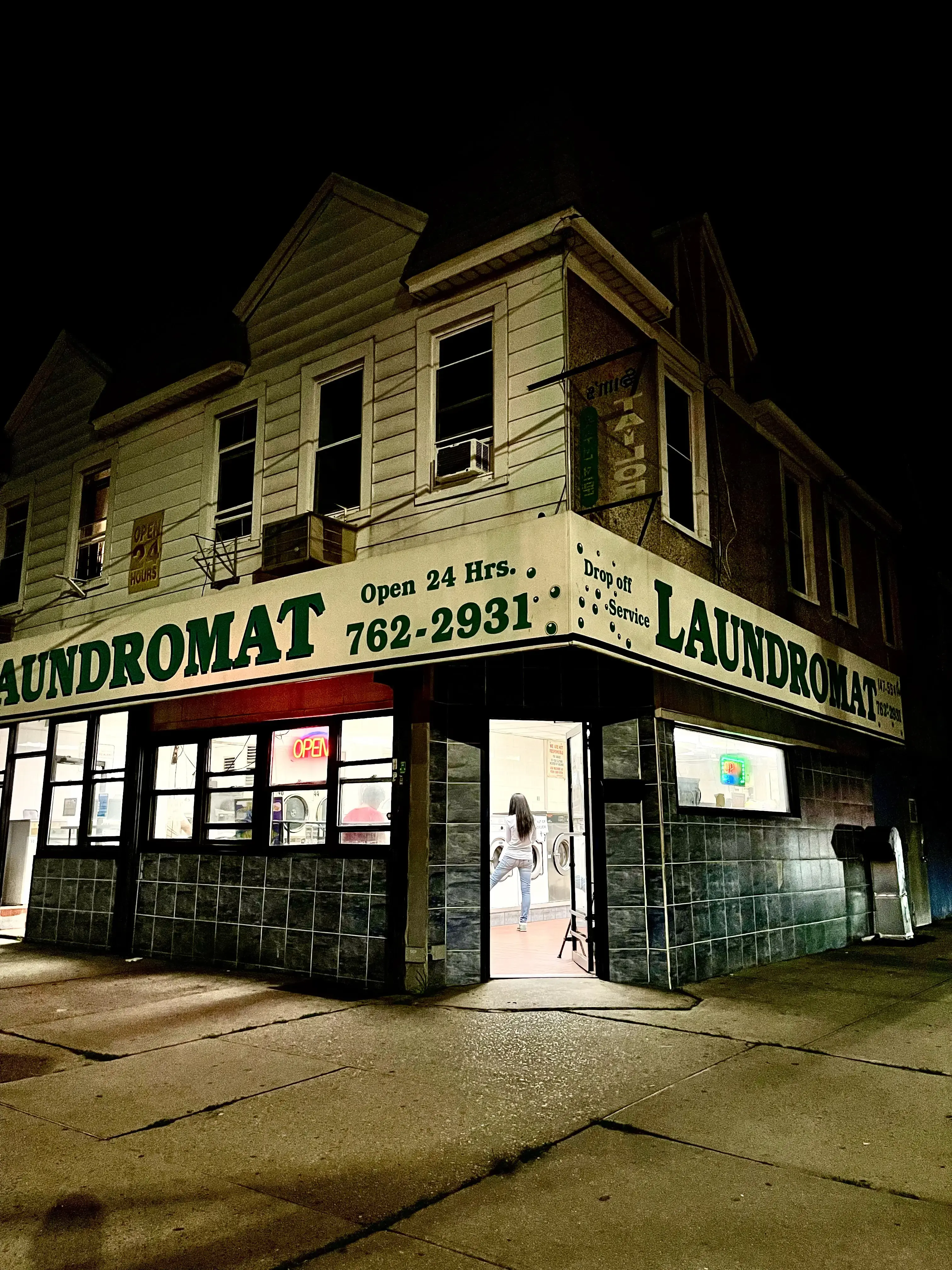 Finest Laundromat - Image 1