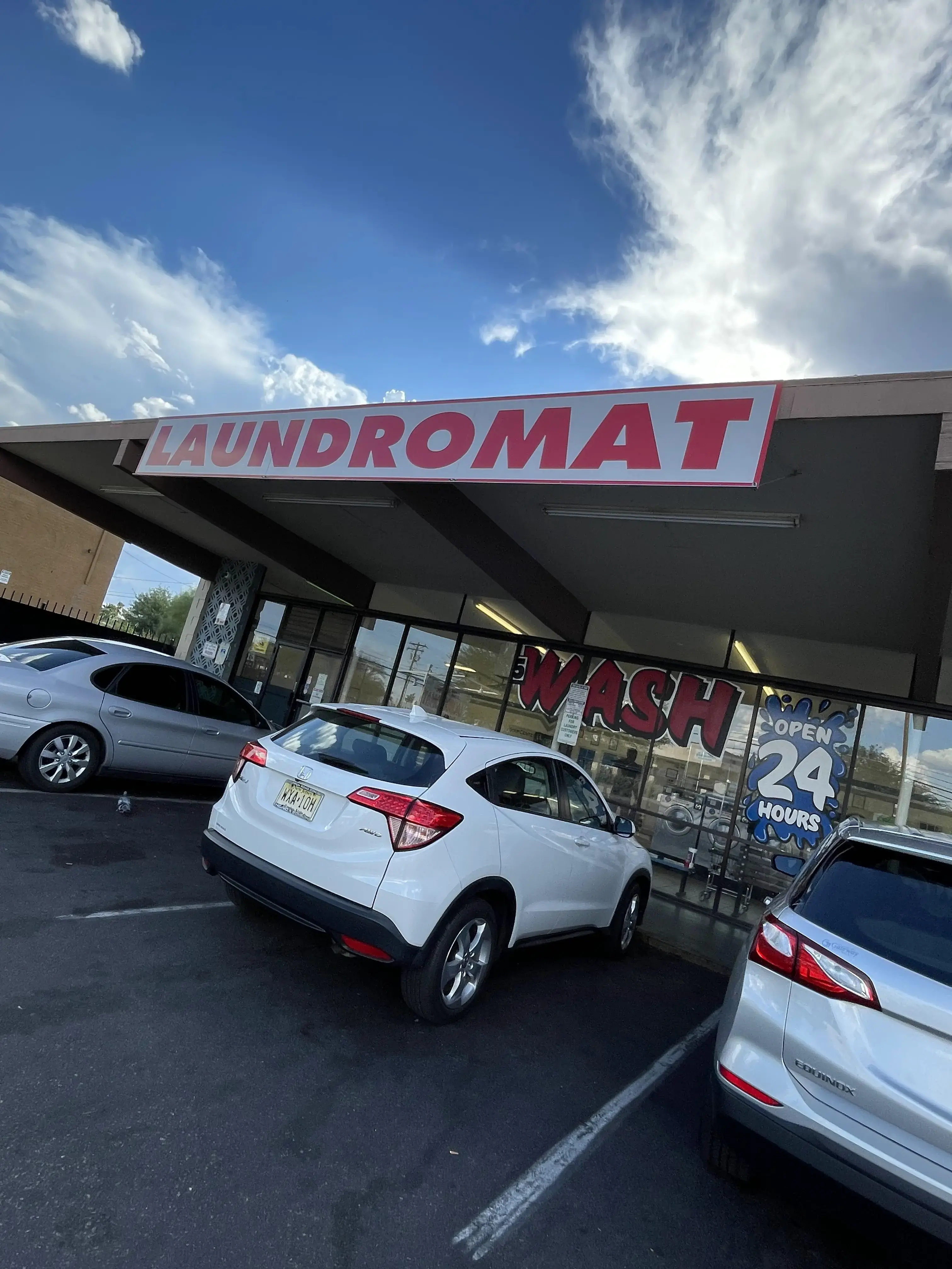 First Avenue Laundromat - Image 18