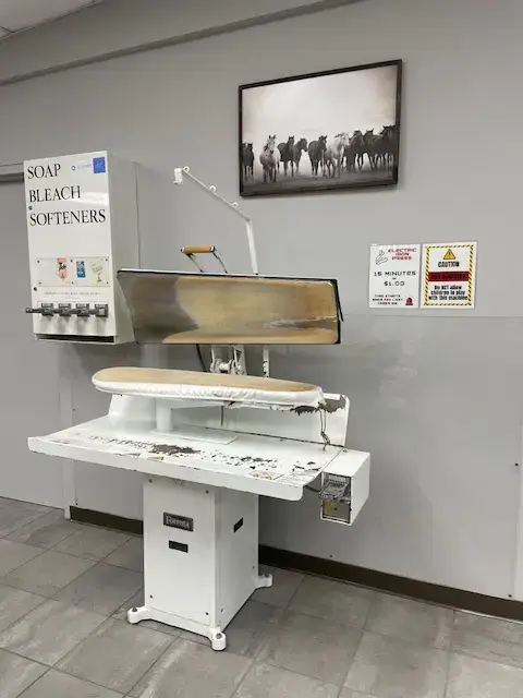 First Class Coin Laundry - Image 6