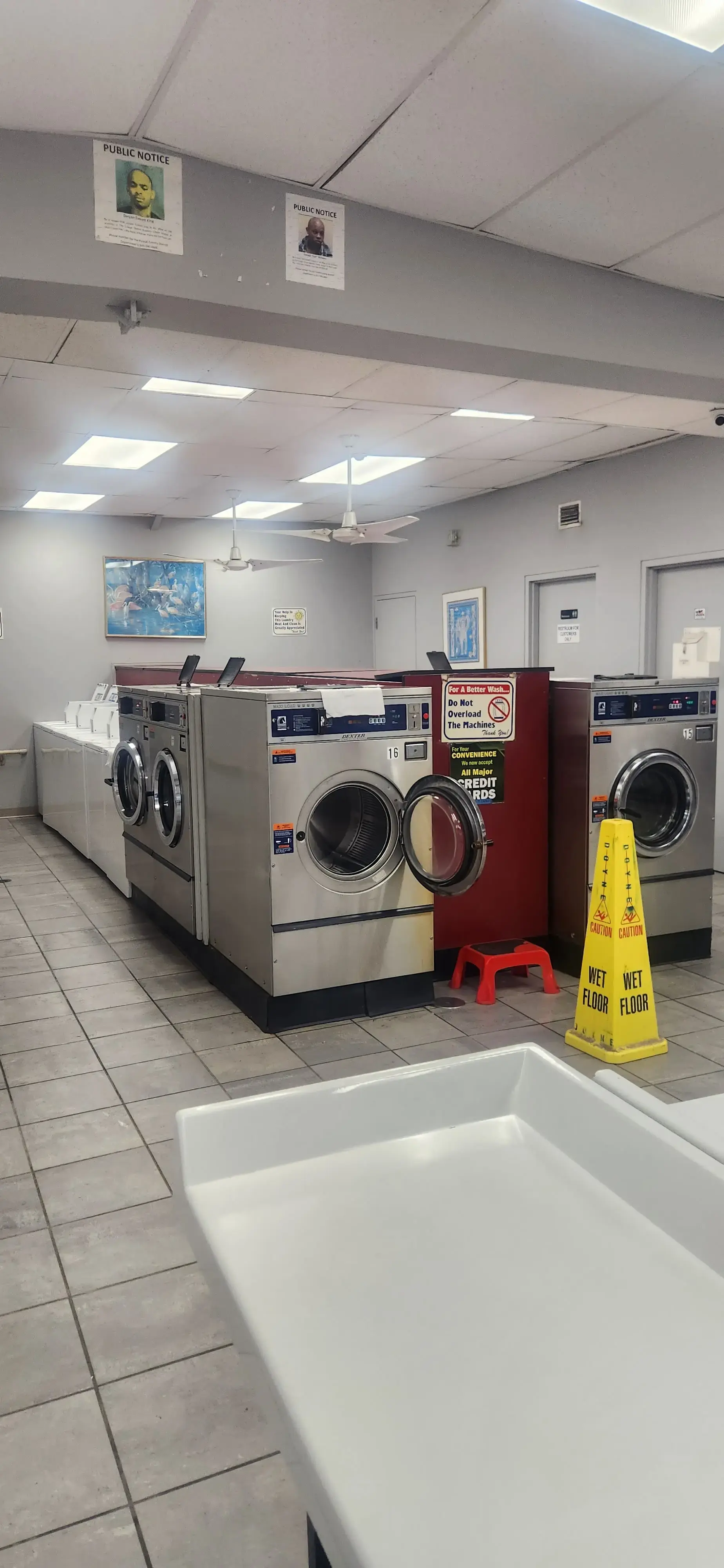 First Class Coin Laundry - Image 12