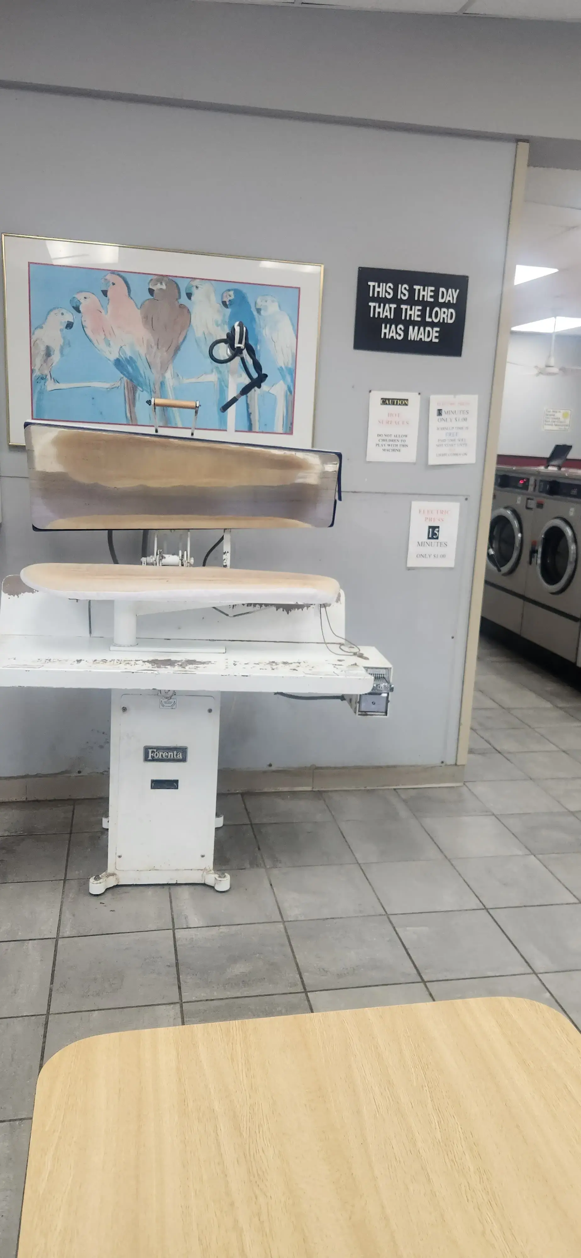 First Class Coin Laundry thumbnail 5