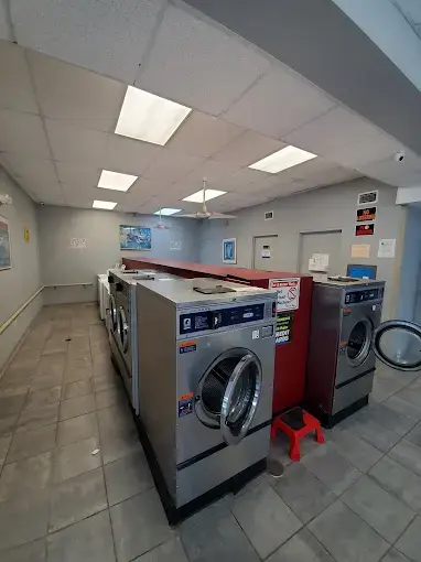 First Class Coin Laundry - Image 14
