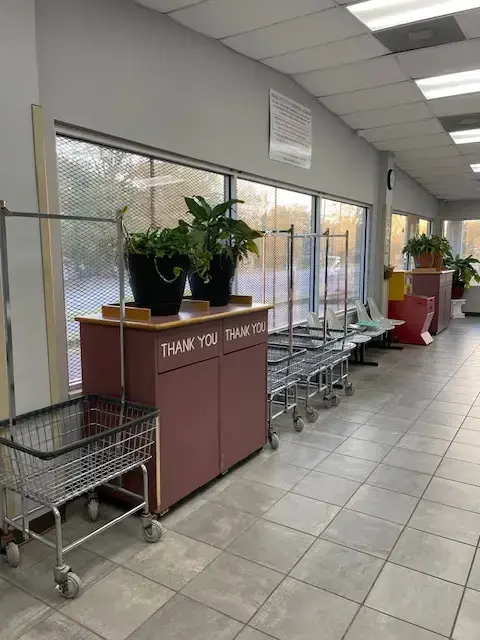 First Class Coin Laundry thumbnail 4