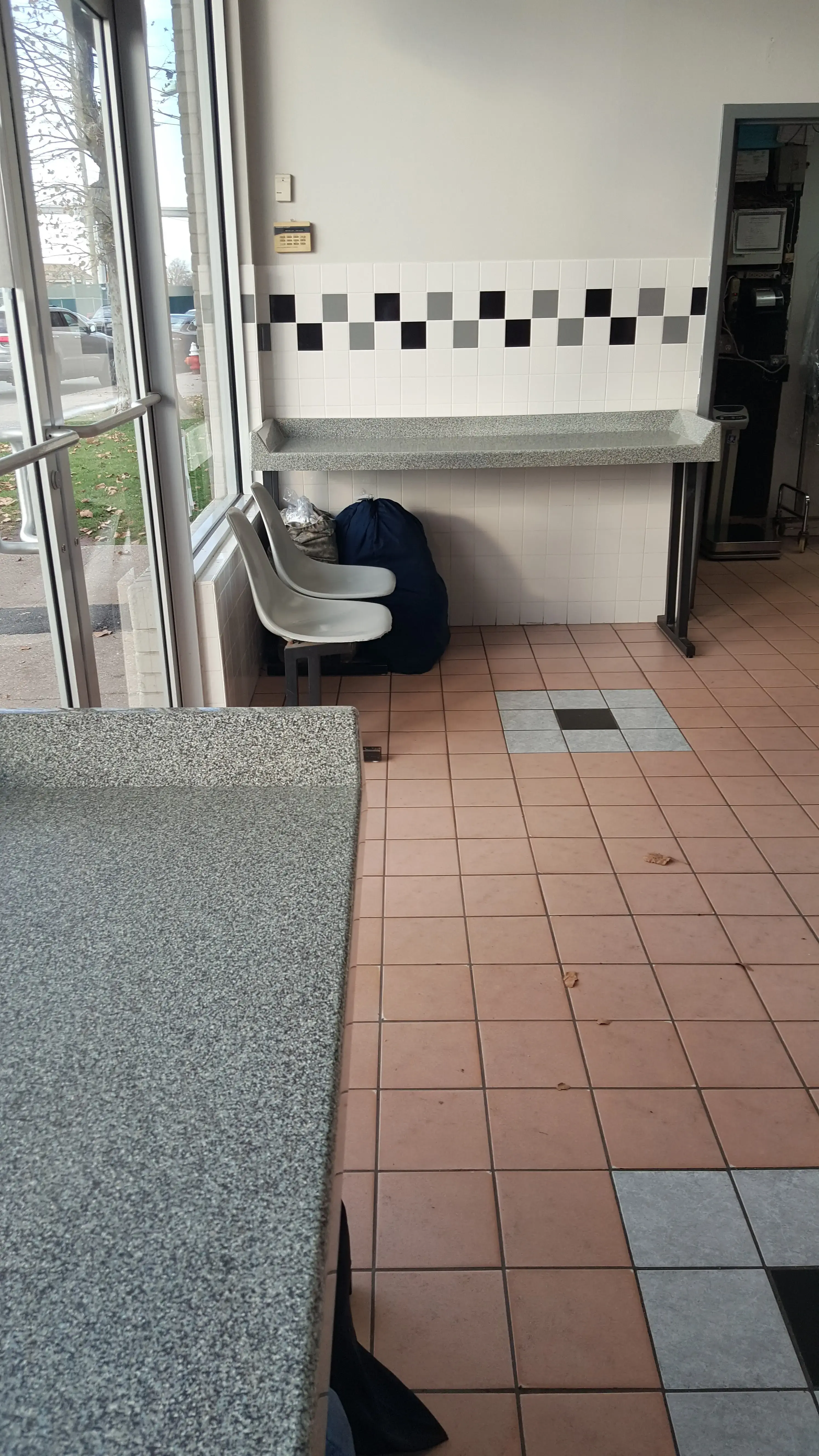 First Street Laundromat thumbnail 13