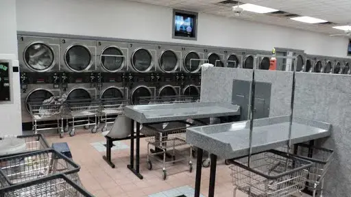 First Street Laundromat - Image 2