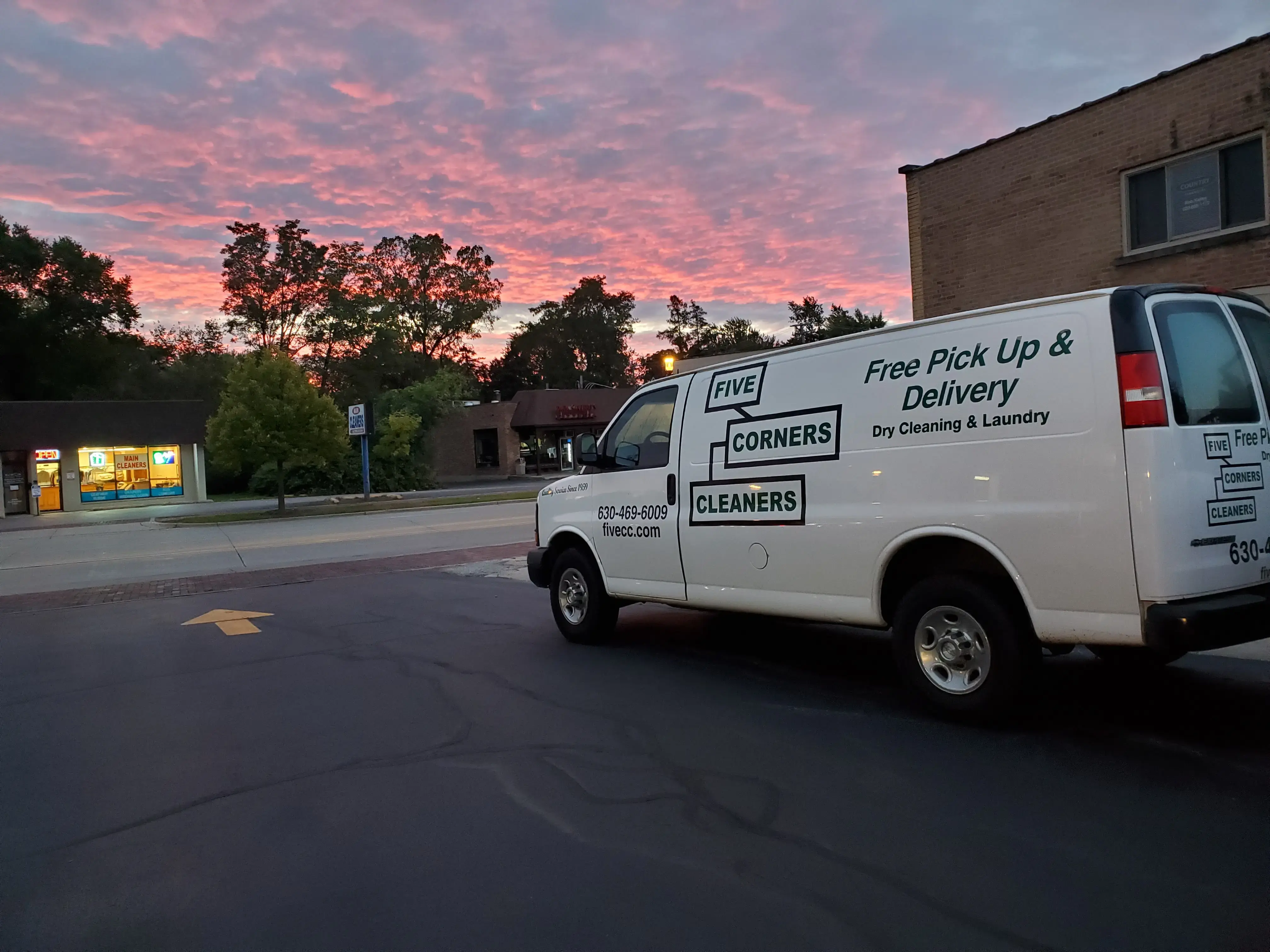 Five Corners Cleaners thumbnail 1