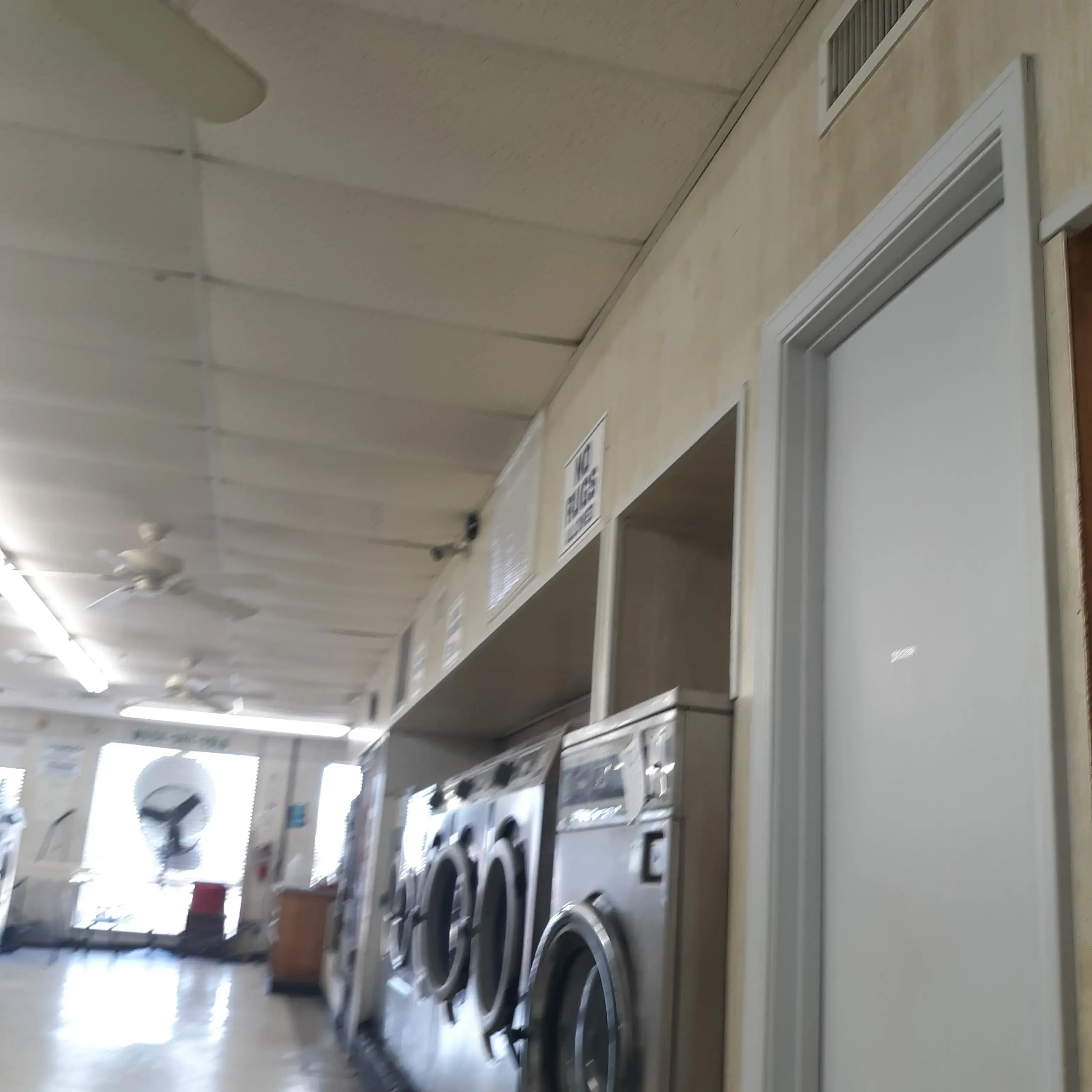 Five Points Highlander Laundry - Image 11