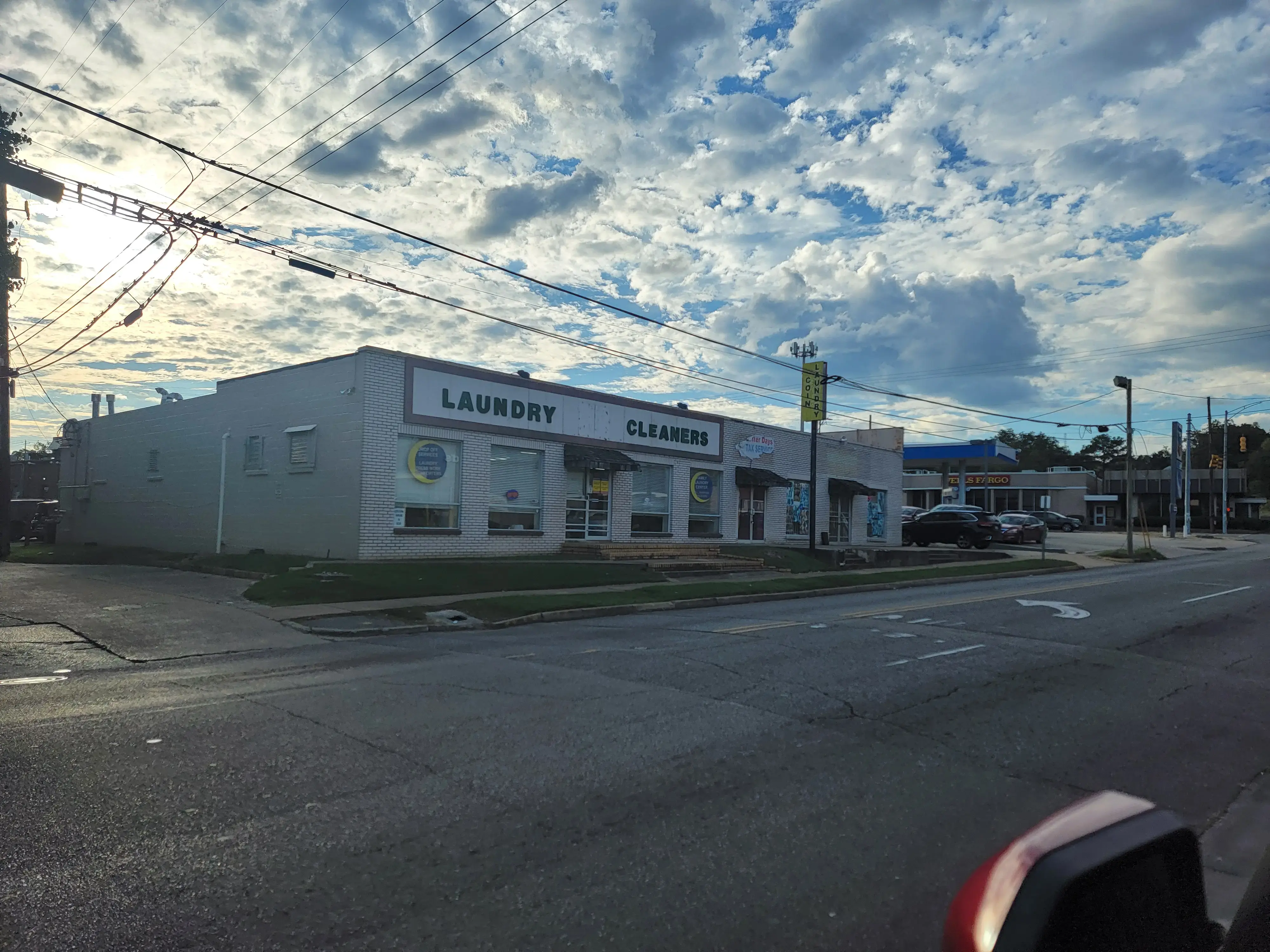 Five Points Highlander Laundry thumbnail 7