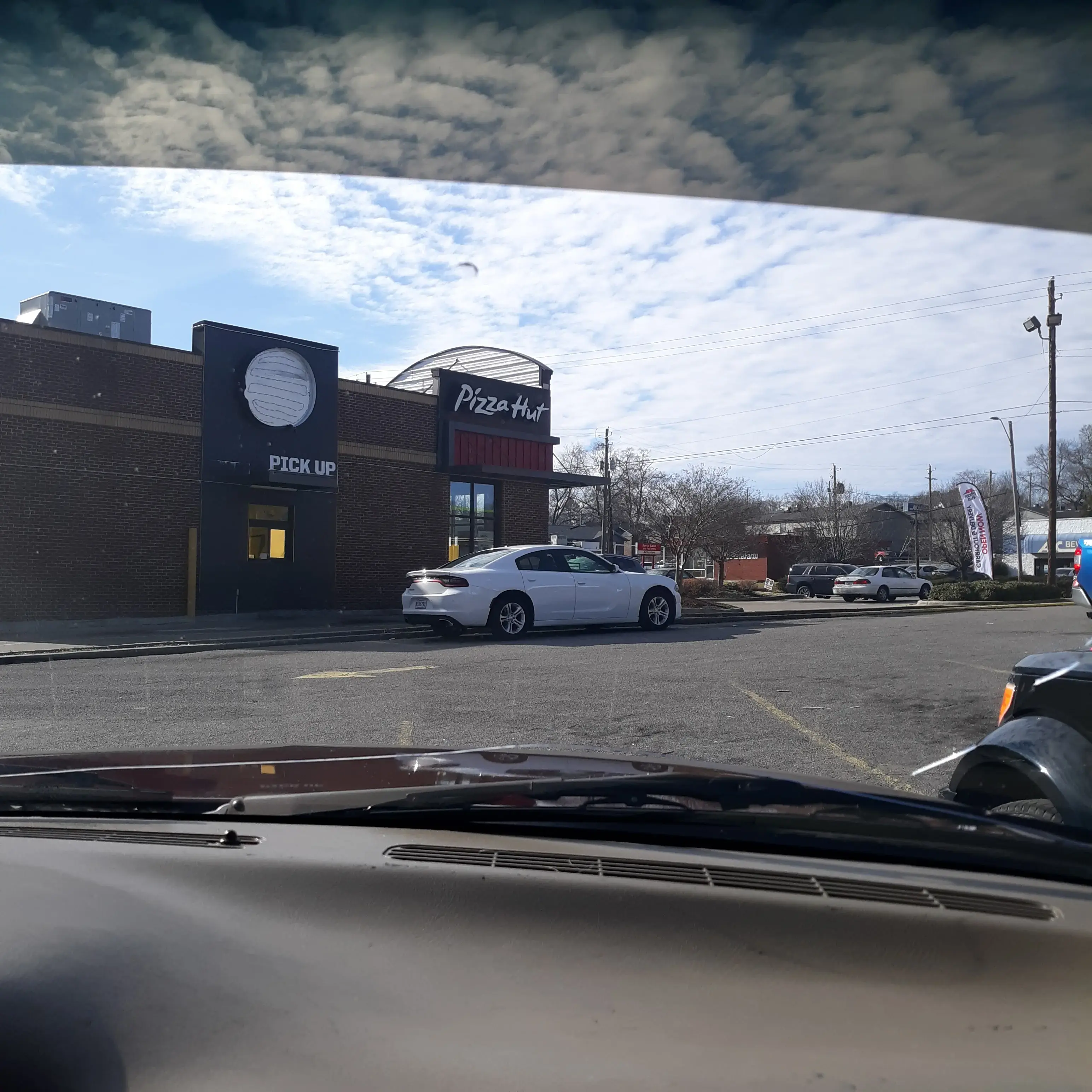 Five Points Highlander Laundry thumbnail 13