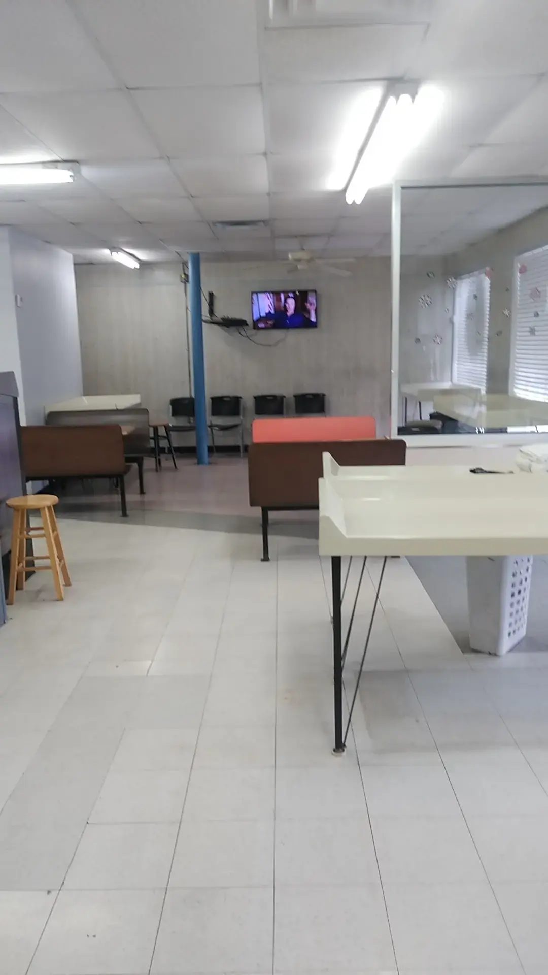 Five Points Highlander Laundry - Image 20