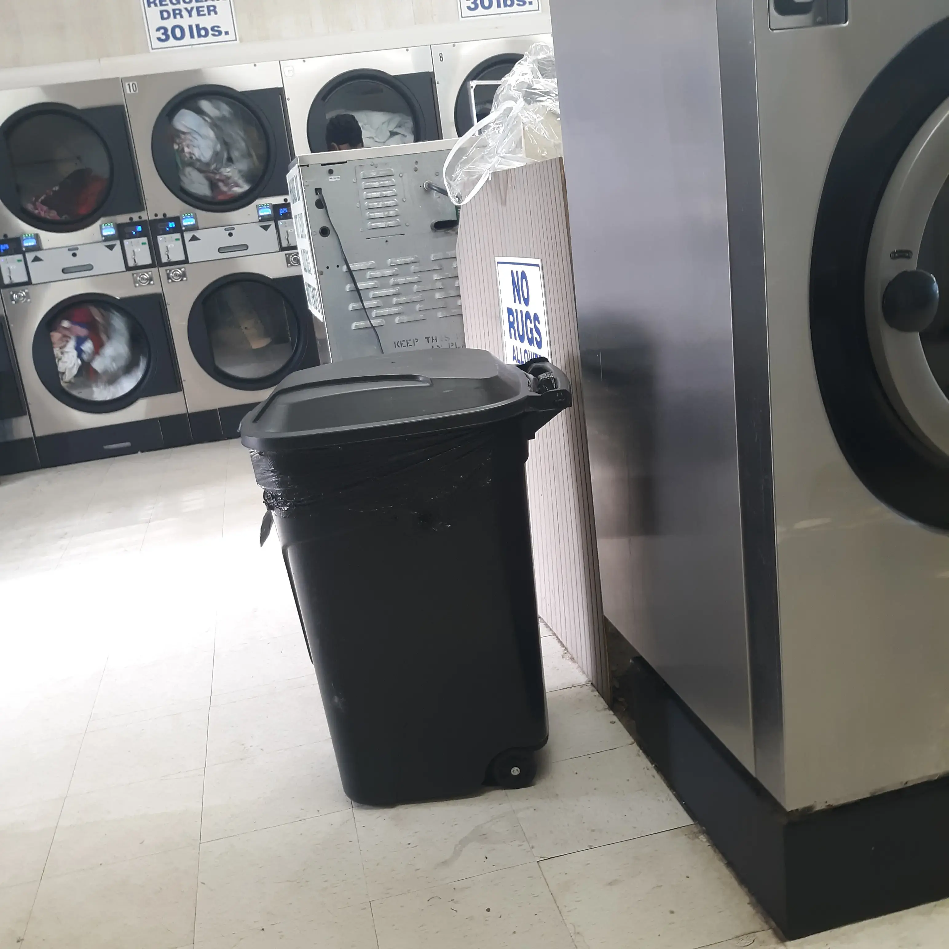 Five Points Highlander Laundry - Image 8