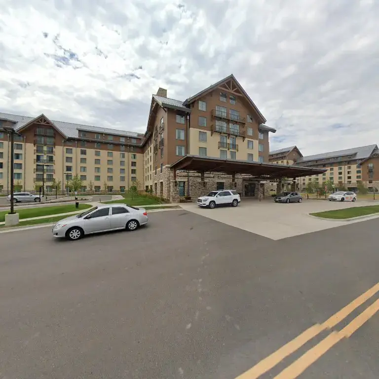 Five Star Laundry - Denver location