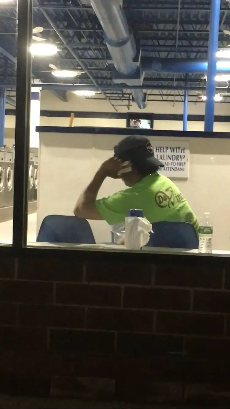 FJM Laundromat of Holbrook thumbnail 18