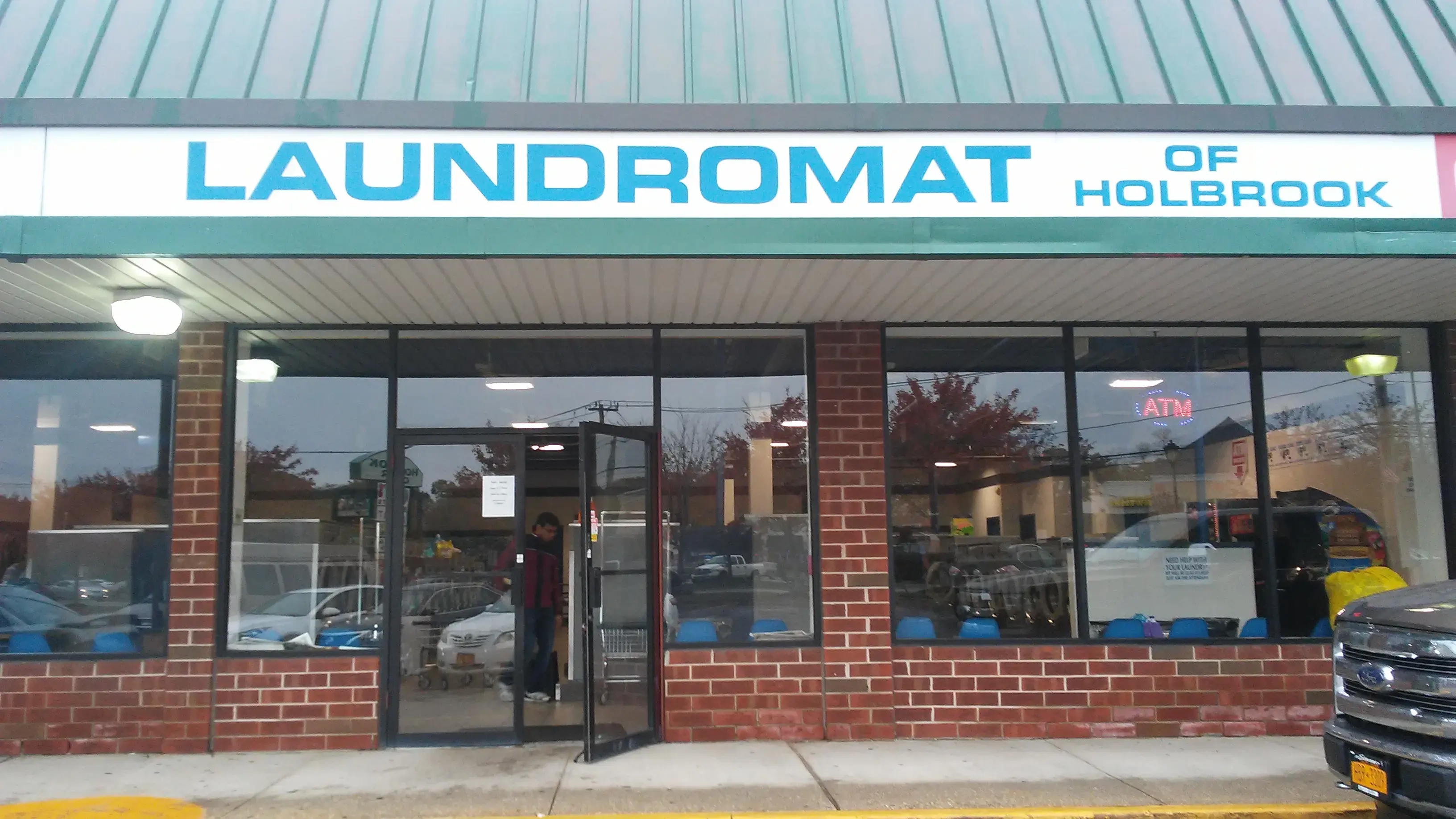 FJM Laundromat of Holbrook thumbnail 13