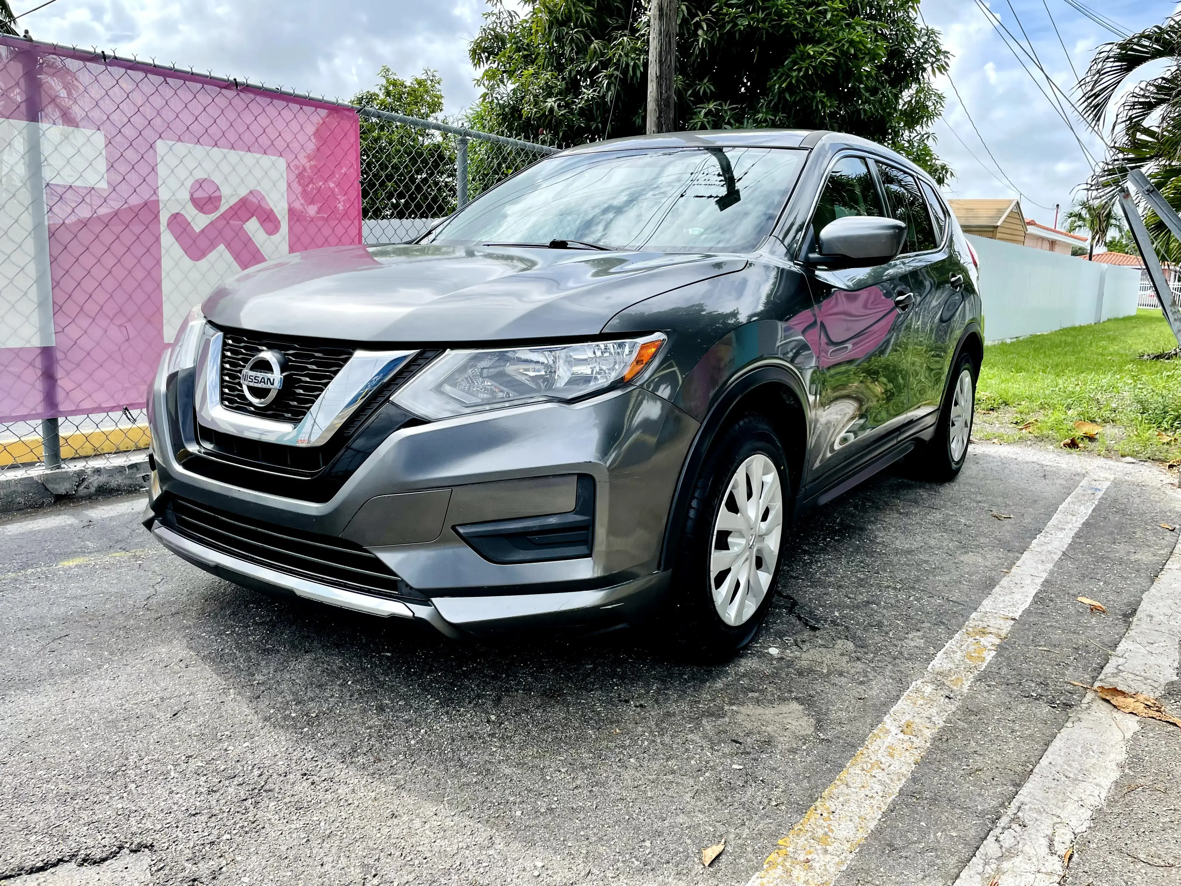 Flamingos Laundromat - Image 9