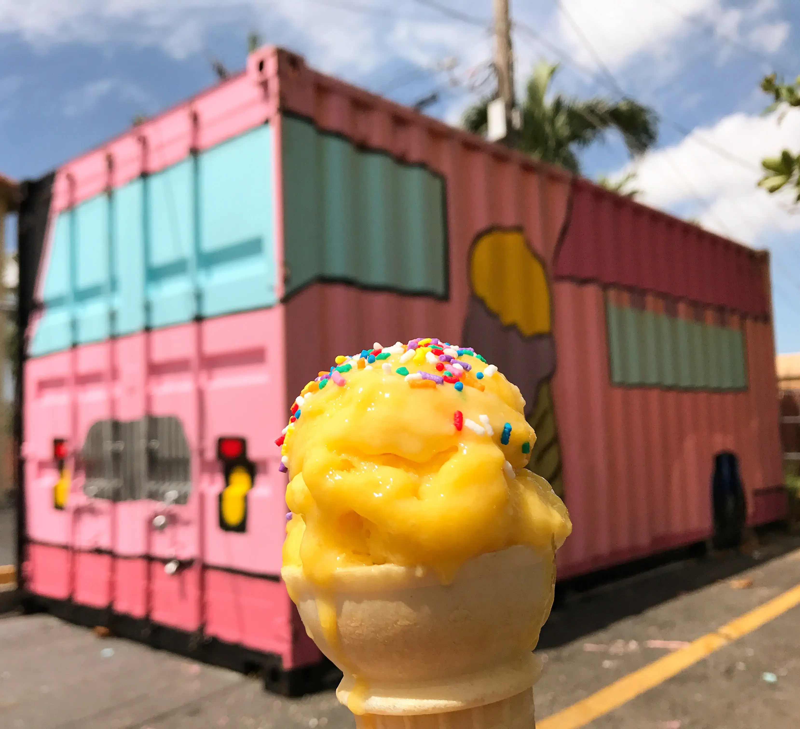 Flamingos Laundromat thumbnail 15