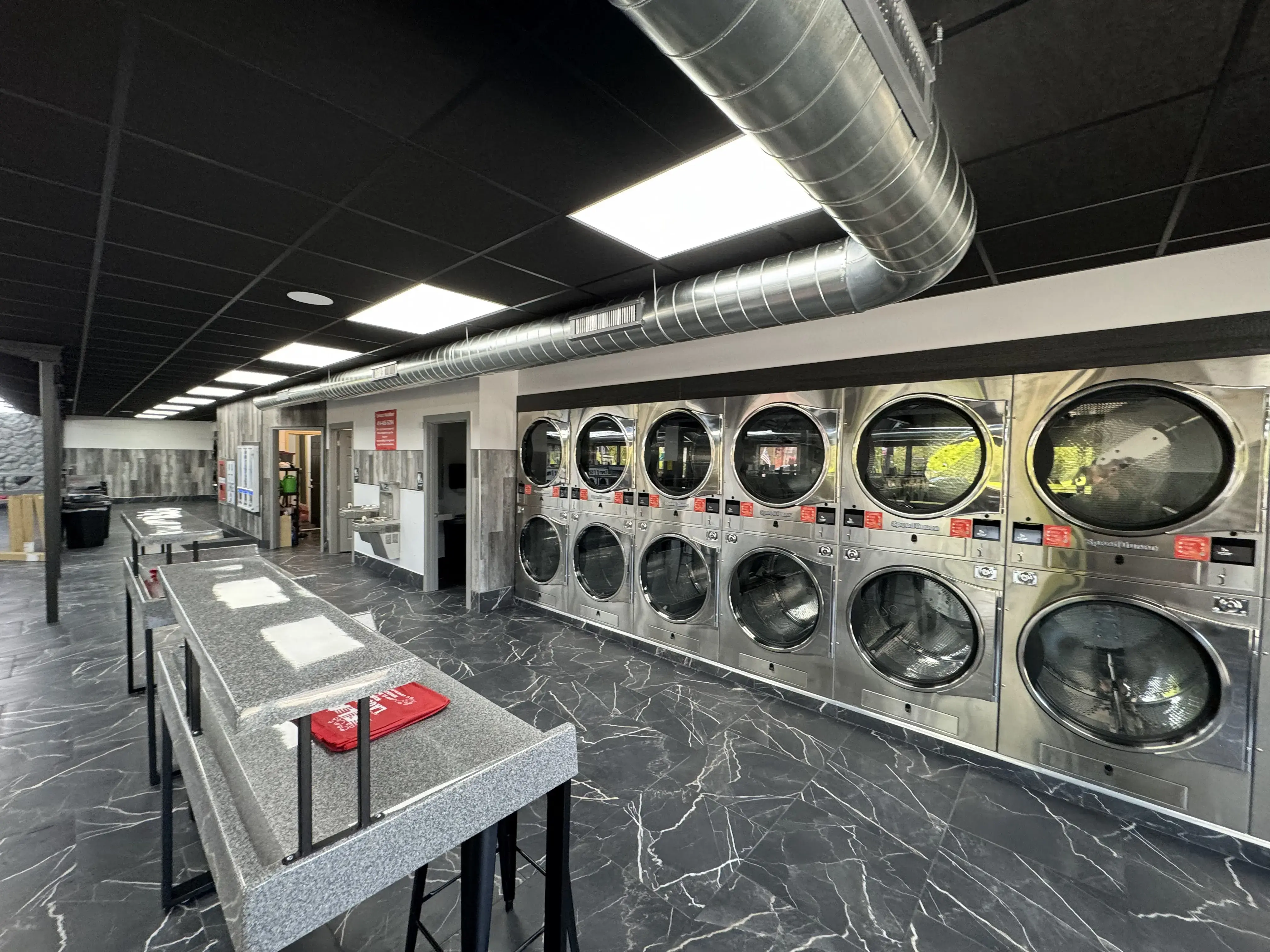 Flash Laundromat Waukesha thumbnail 2