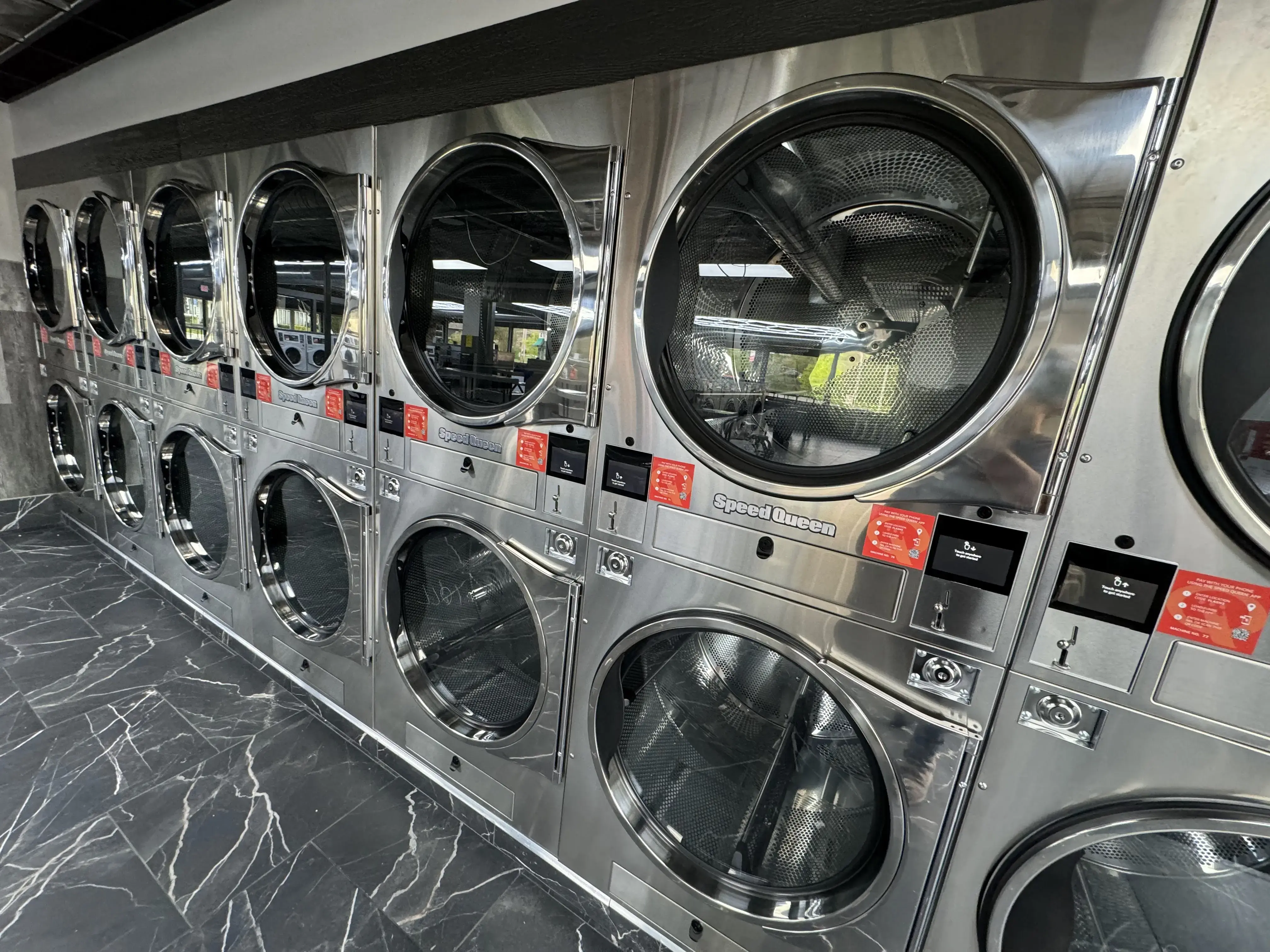 Flash Laundromat Waukesha thumbnail 5