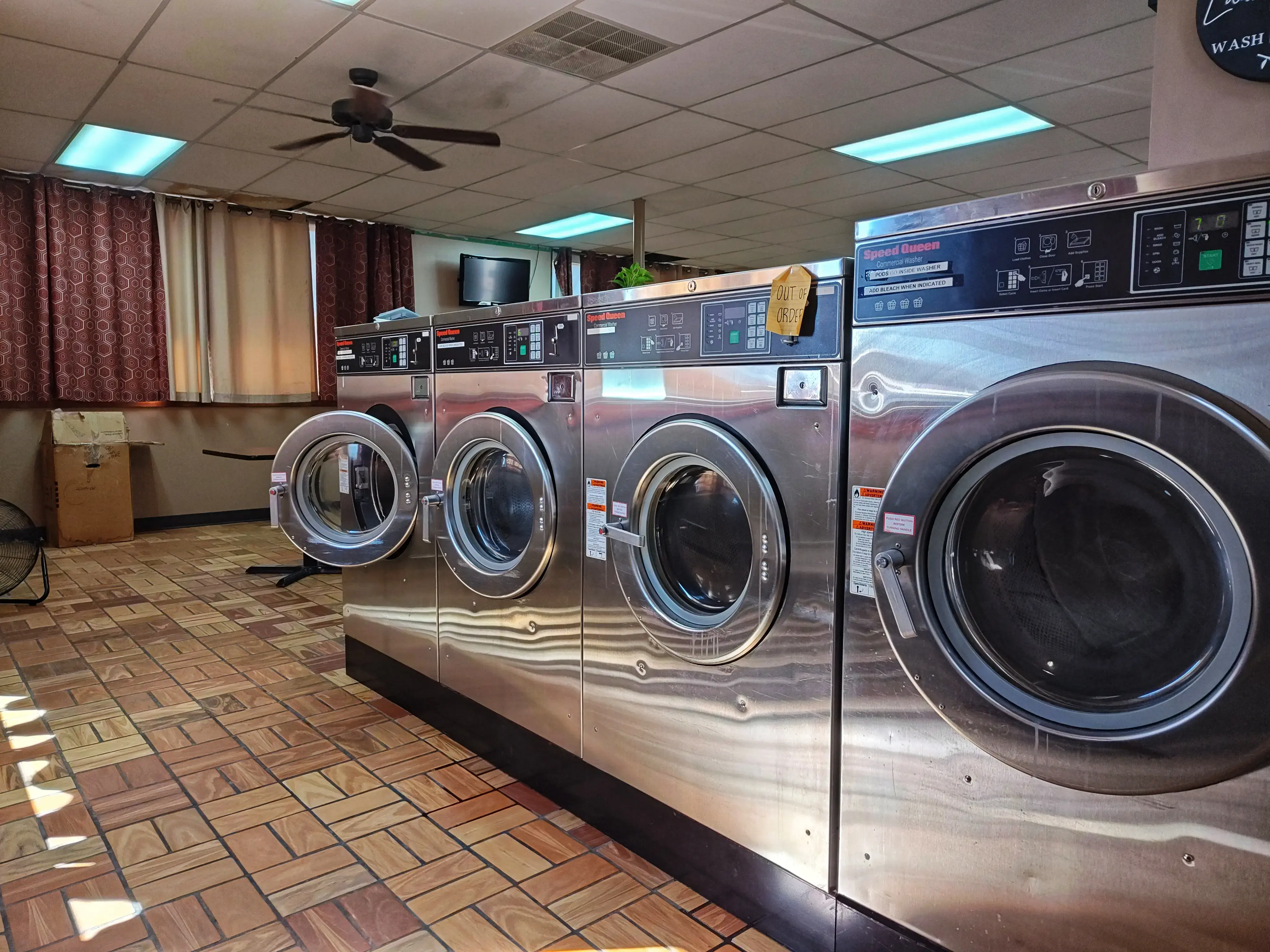 Flat Iron Laundry Center thumbnail 2