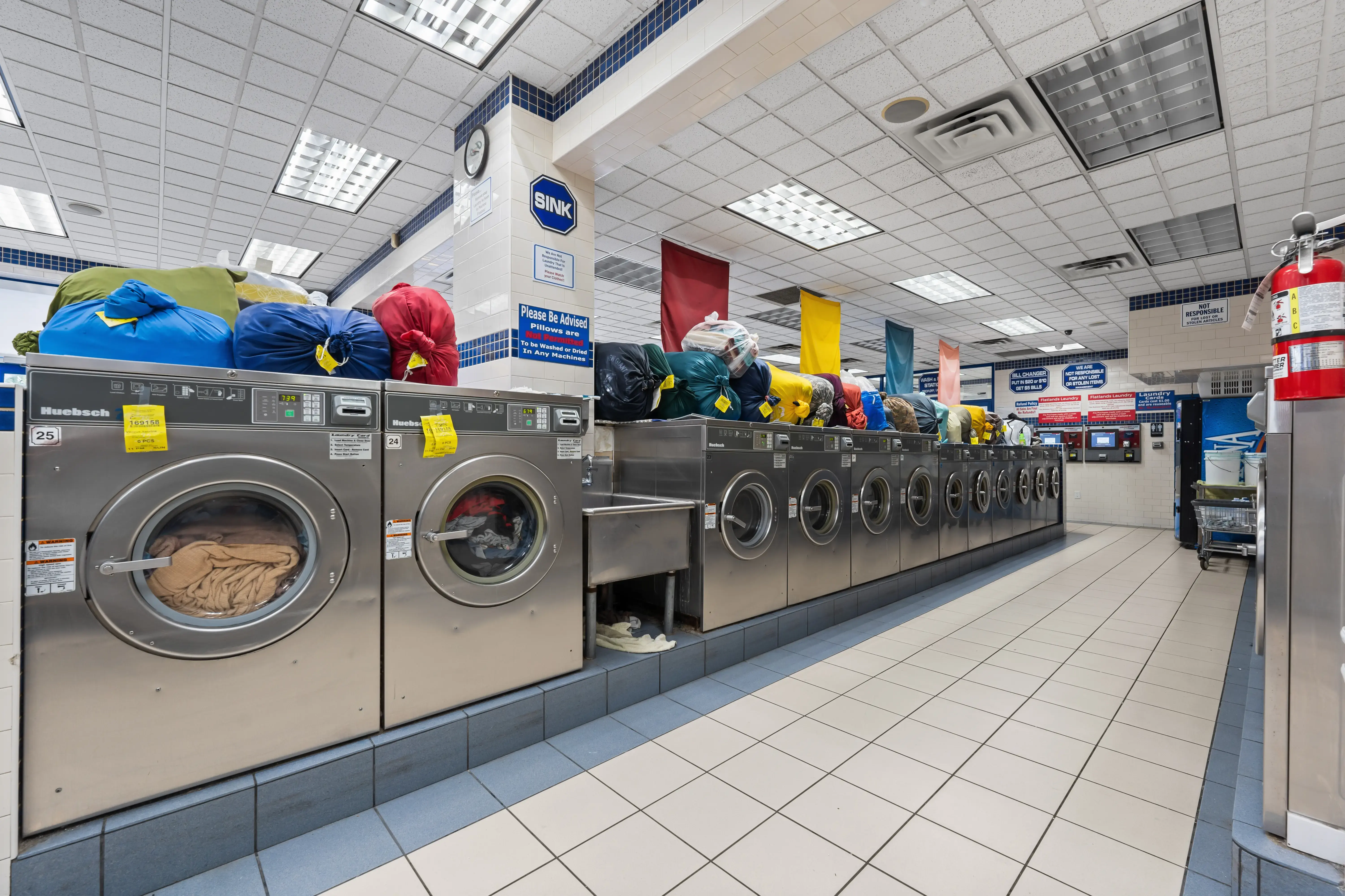 Flatlands Laundromat & Wash and Fold - Image 14