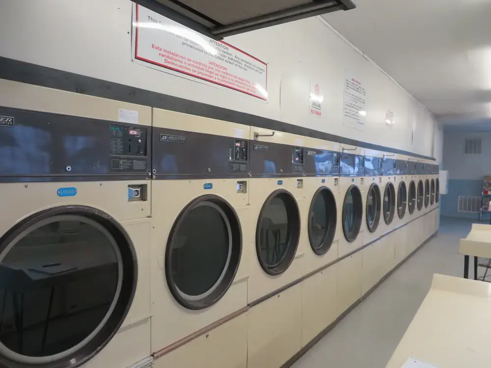 Fleetwood Street Coin Laundry - Image 11