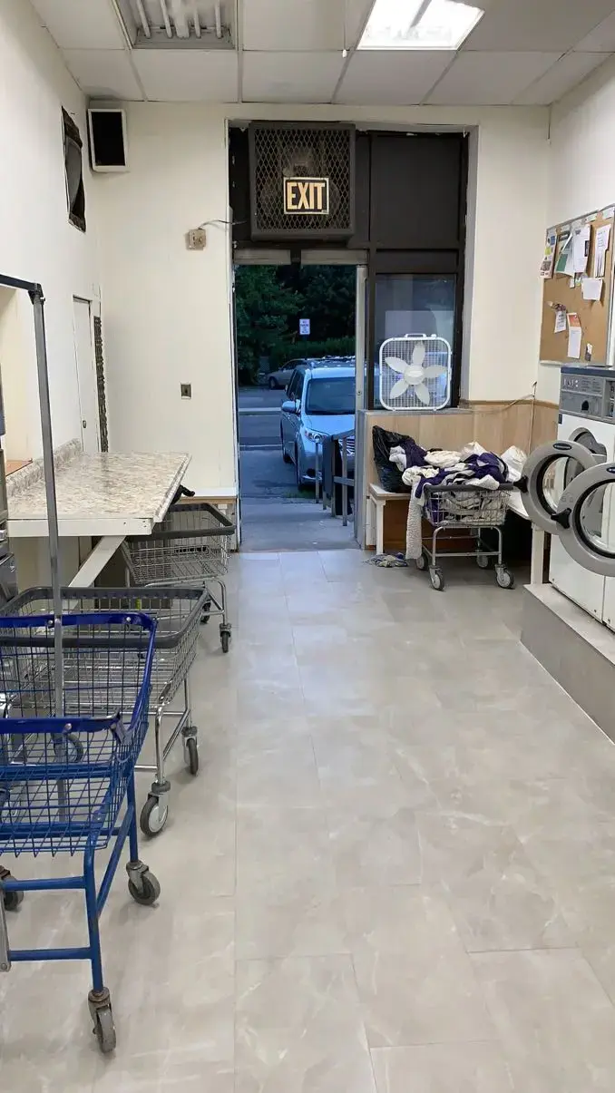 Floral Park Village Coin-Op Laundromat thumbnail 5