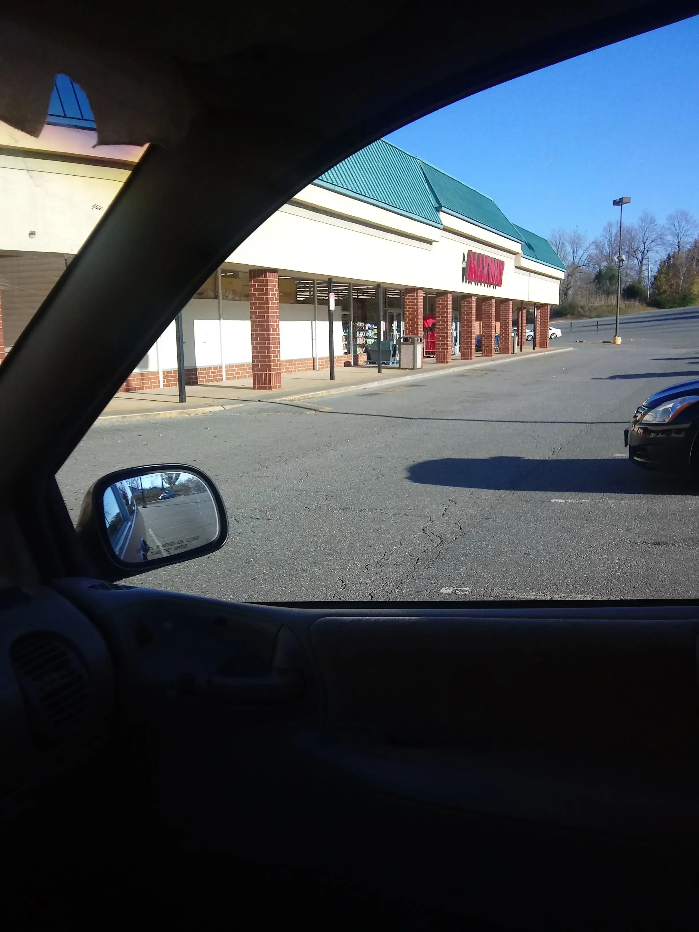 Florida Ave Laundry Land Laundromat thumbnail 10