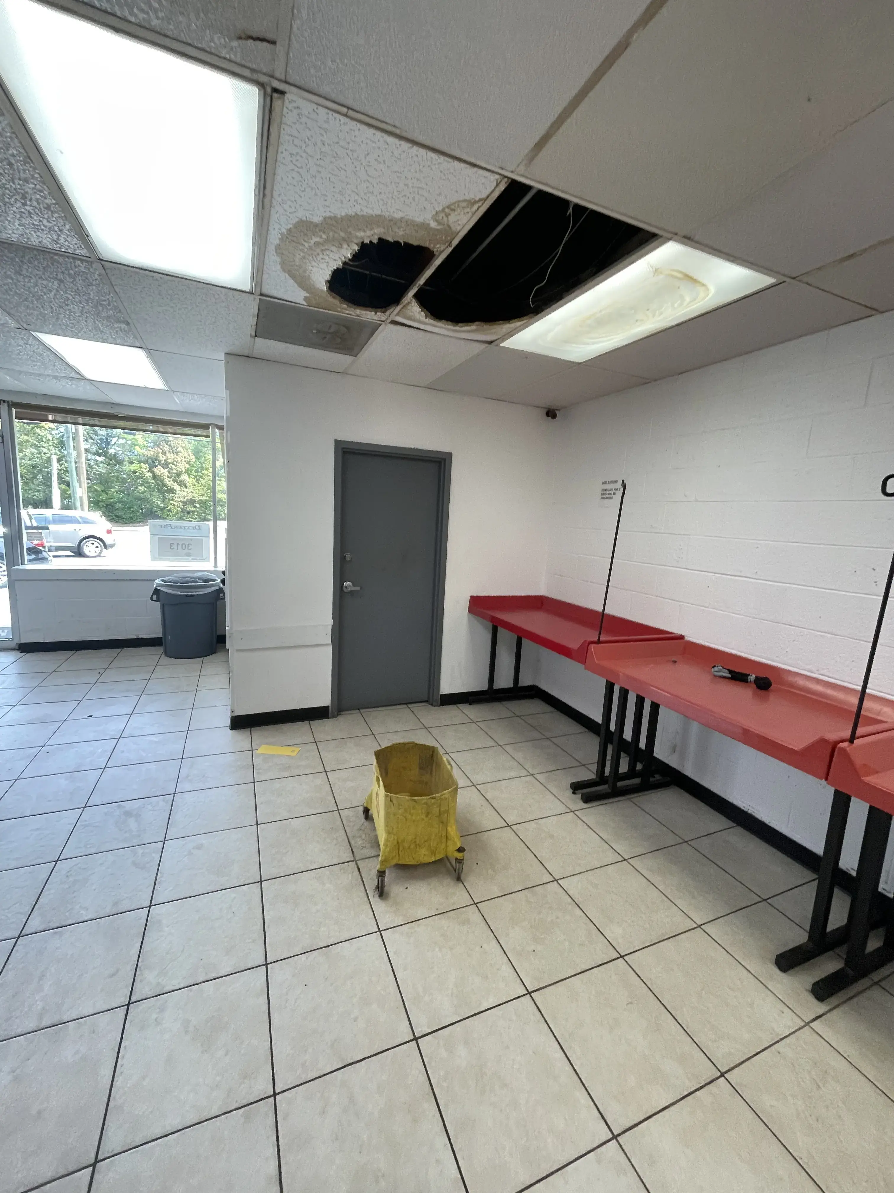 Florida Street 24/7 Laundromat thumbnail 9